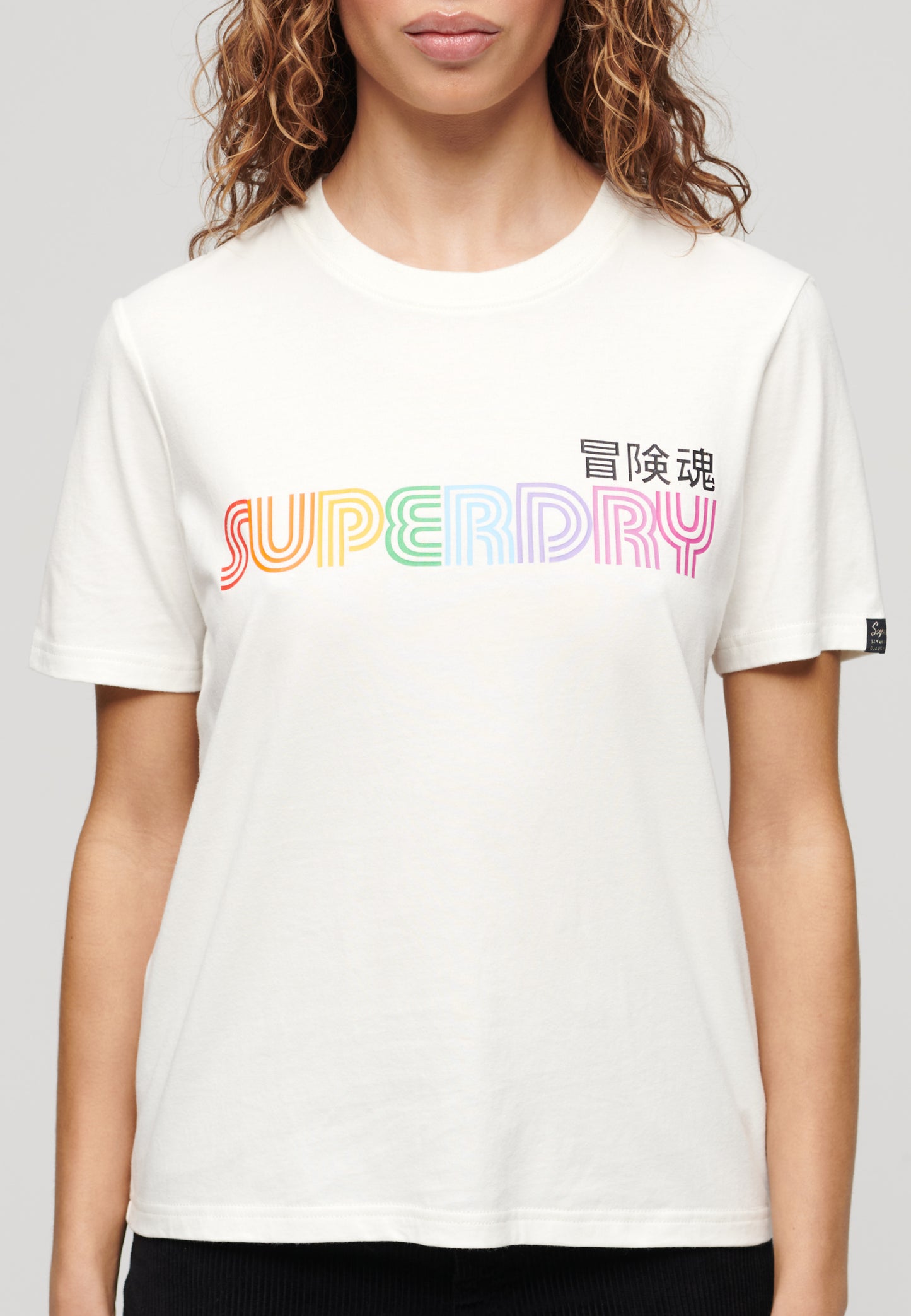 T-Shirt in lässiger Passform mit Regenbogen-Logo