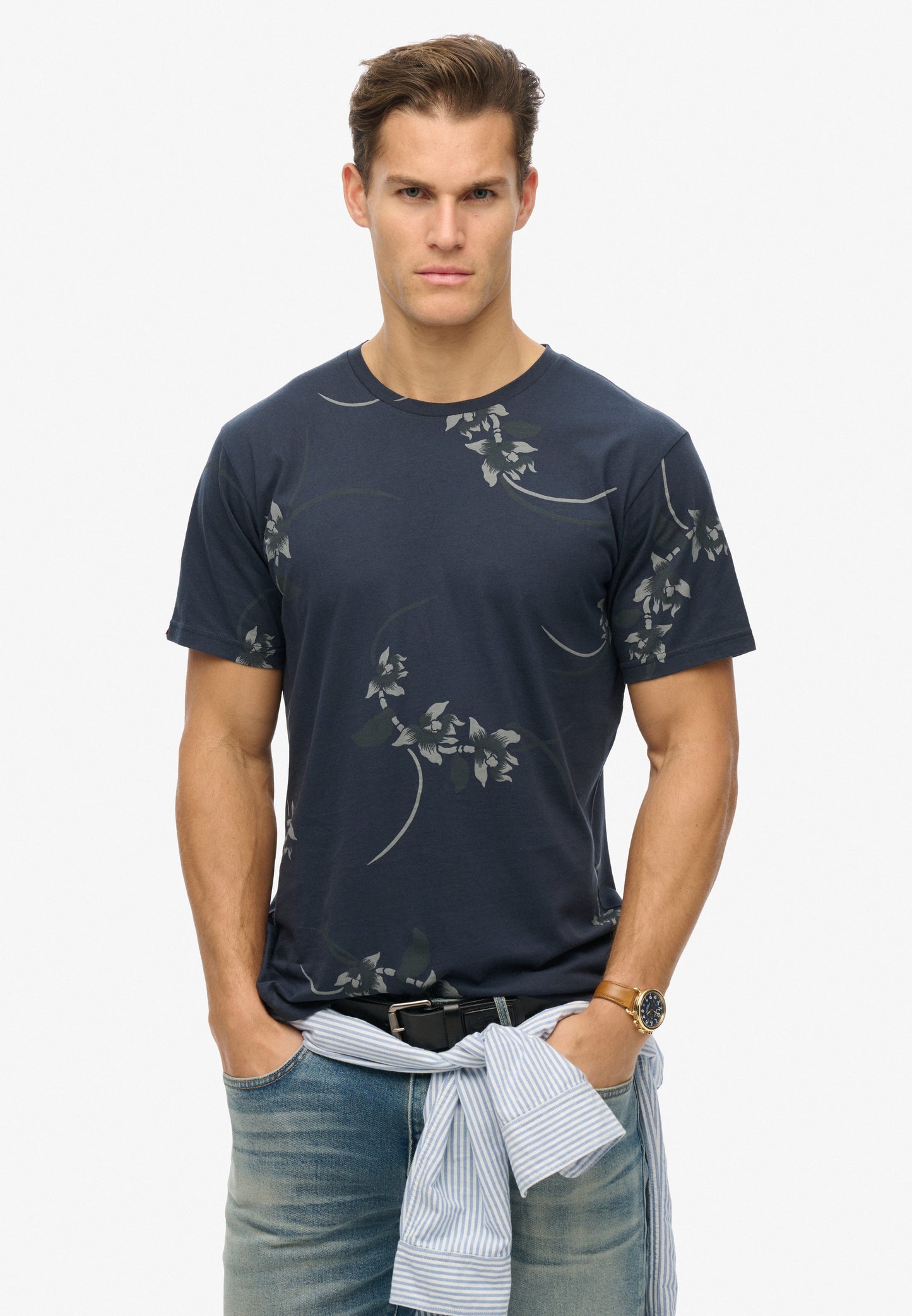Klassisches Essential T-Shirt mit Print