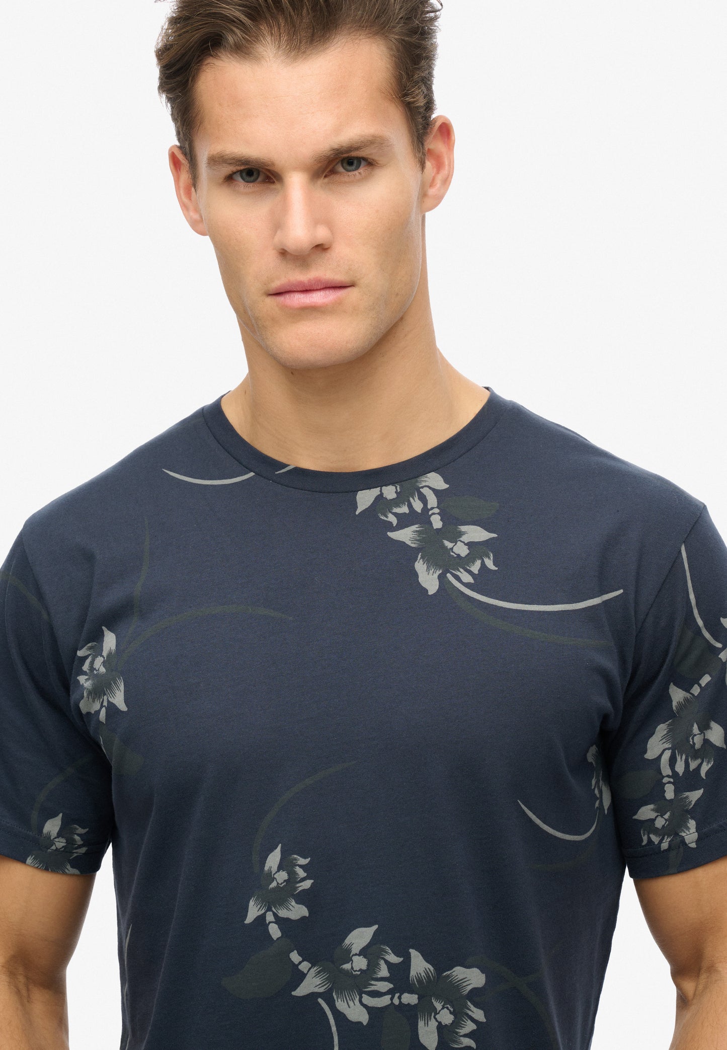 Klassisches Essential T-Shirt mit Print