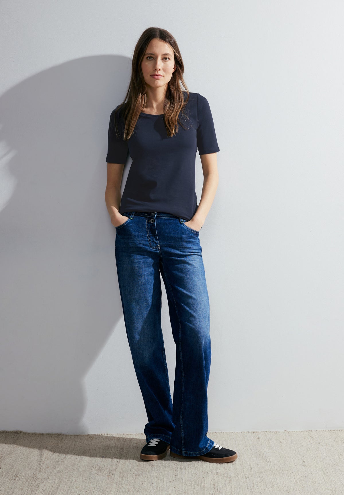 Basic T-Shirt mit Rundhals in Unifarbe