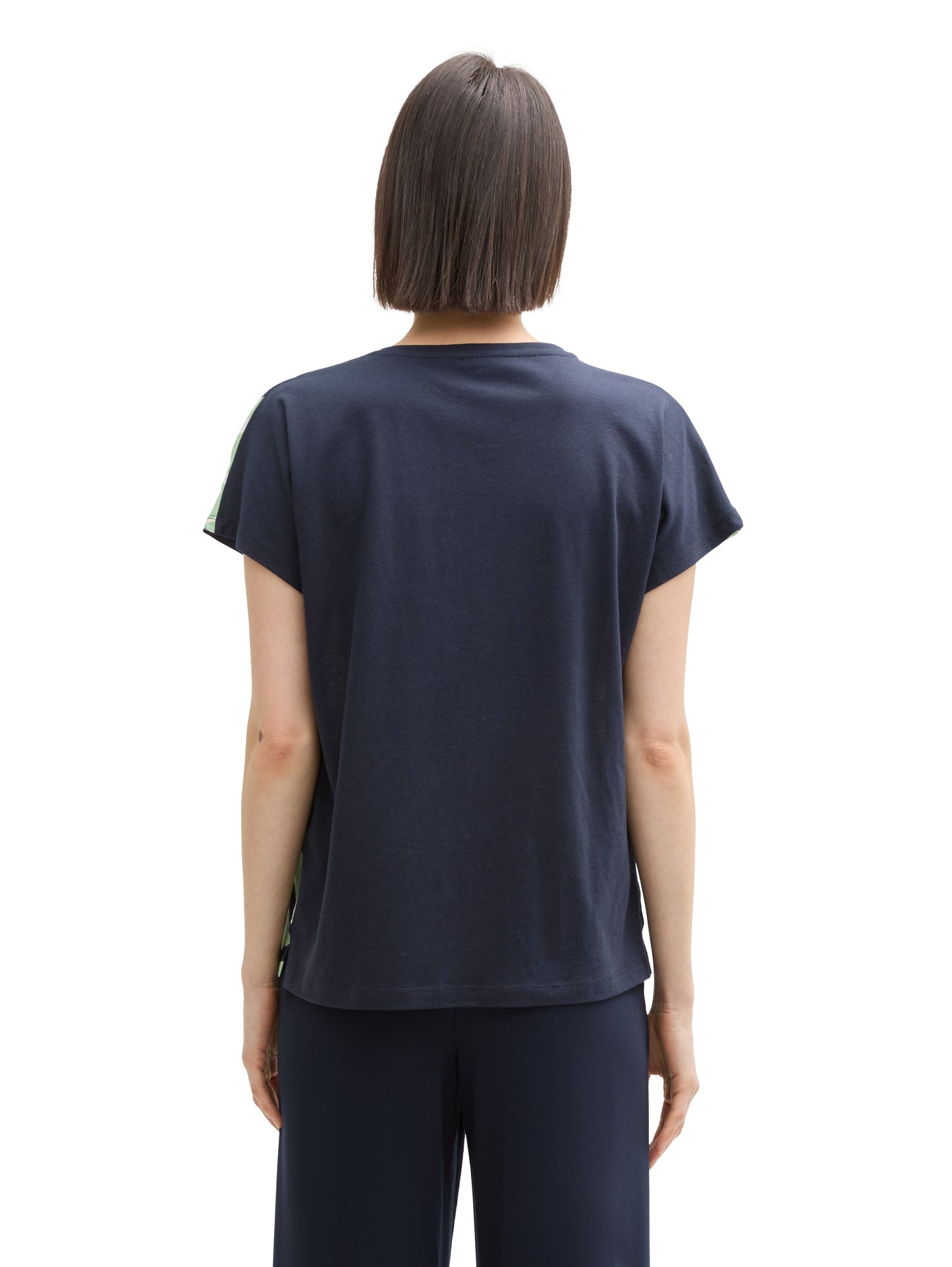 T-Shirt im Material-Mix