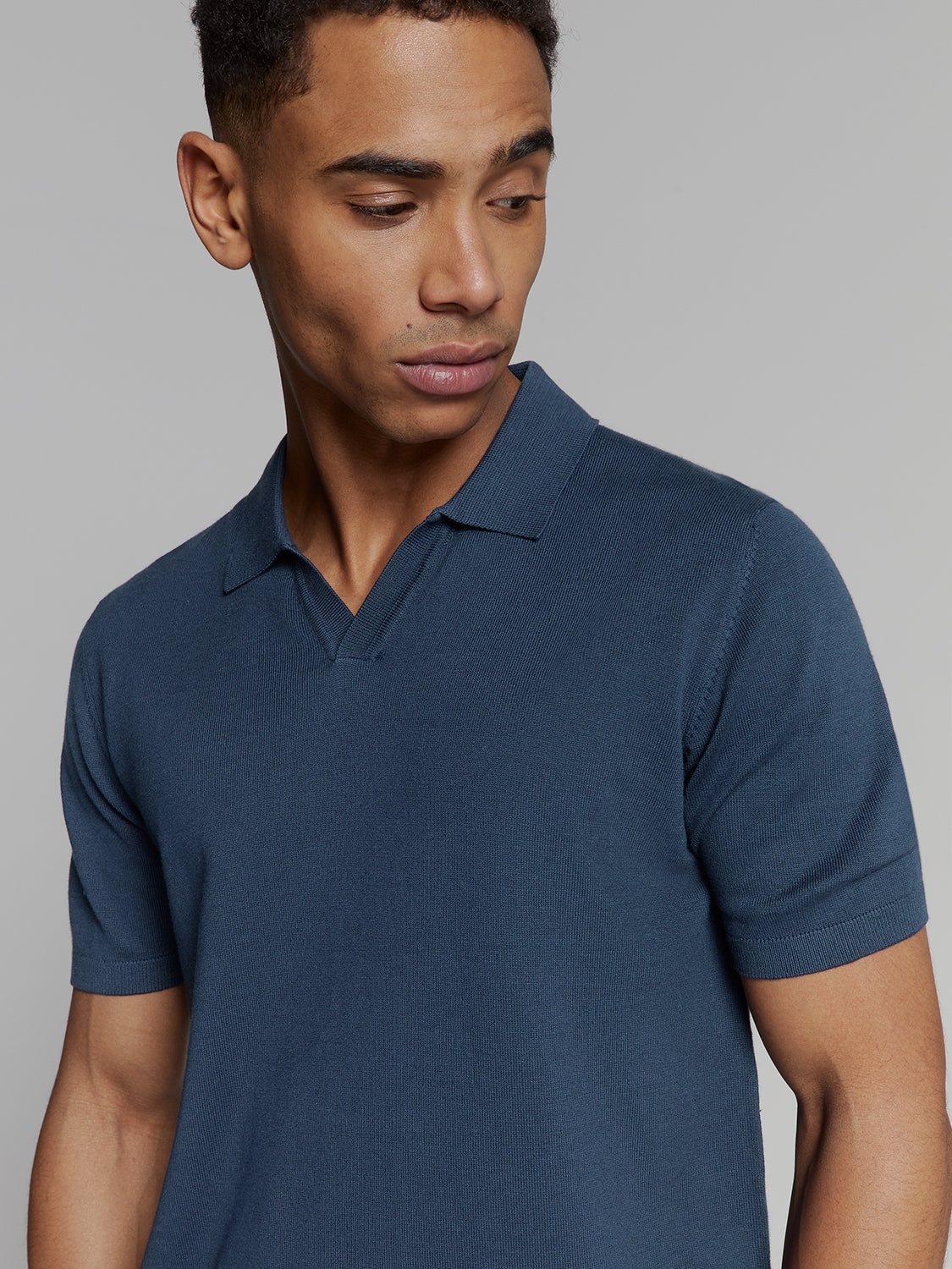 Pullover Short Sleeve Polo V Solid
