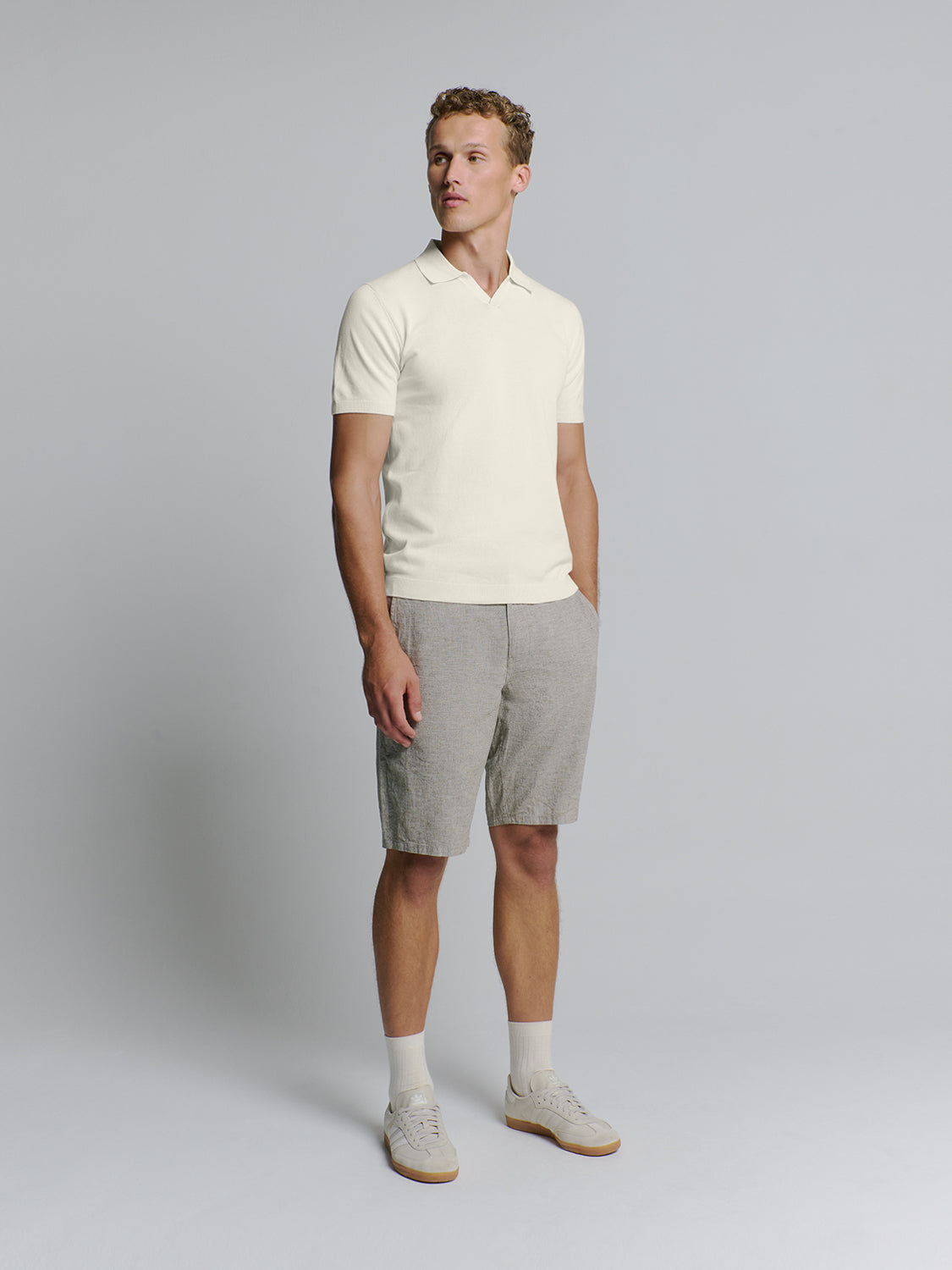 Pullover Short Sleeve Polo V Solid