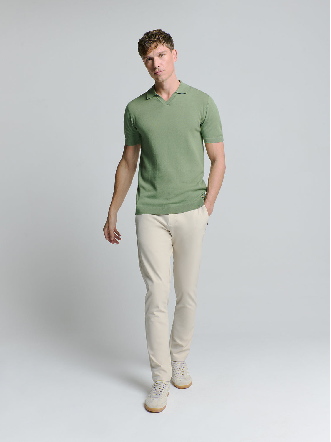 Pullover Short Sleeve Polo V Solid