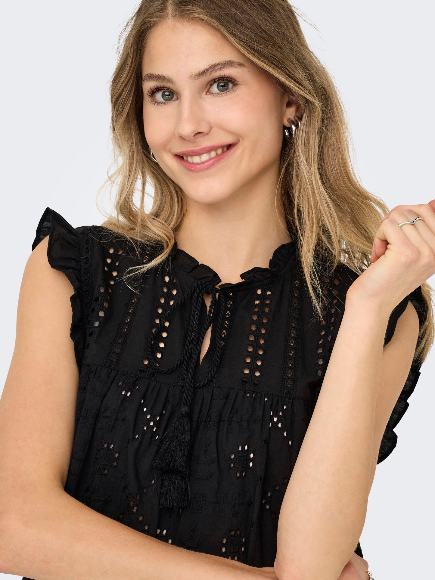 ONLREVA LIFE S/L EMB TOP WVN NOOS