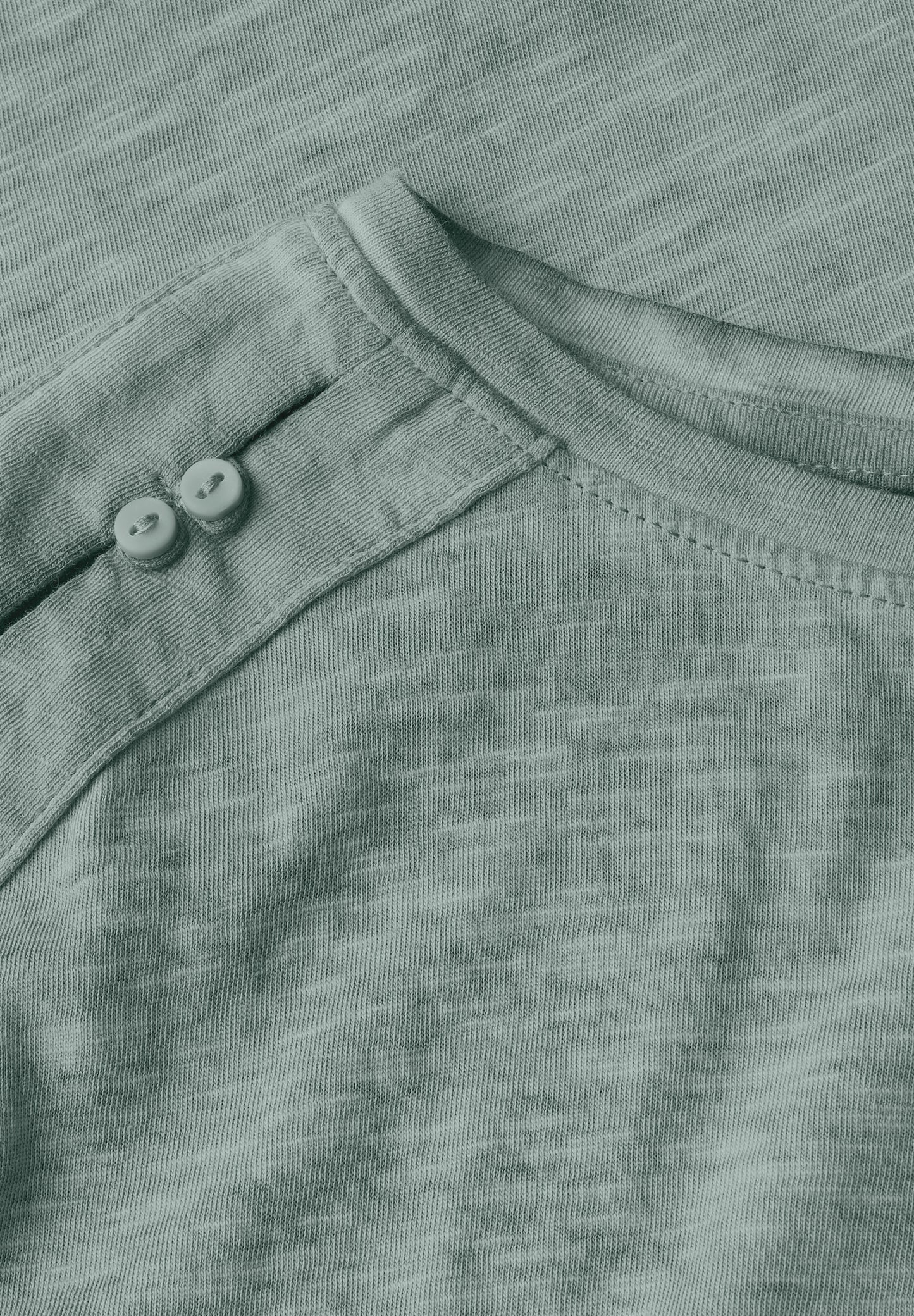 T-Shirt mit Knopfdetail