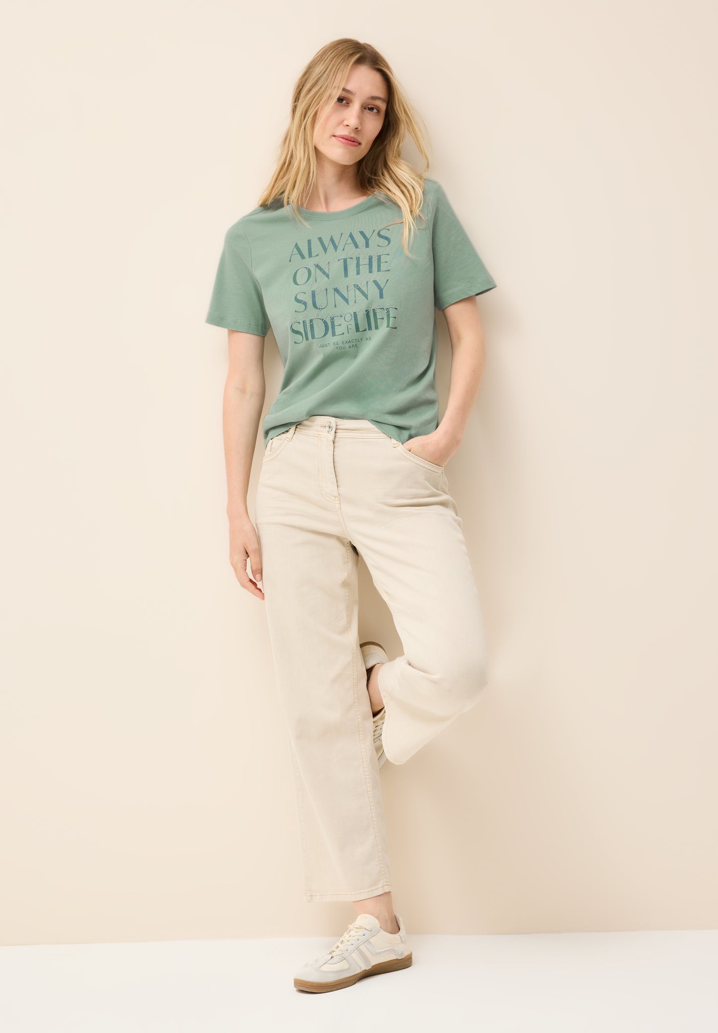 Shirt mit Wording Artwork