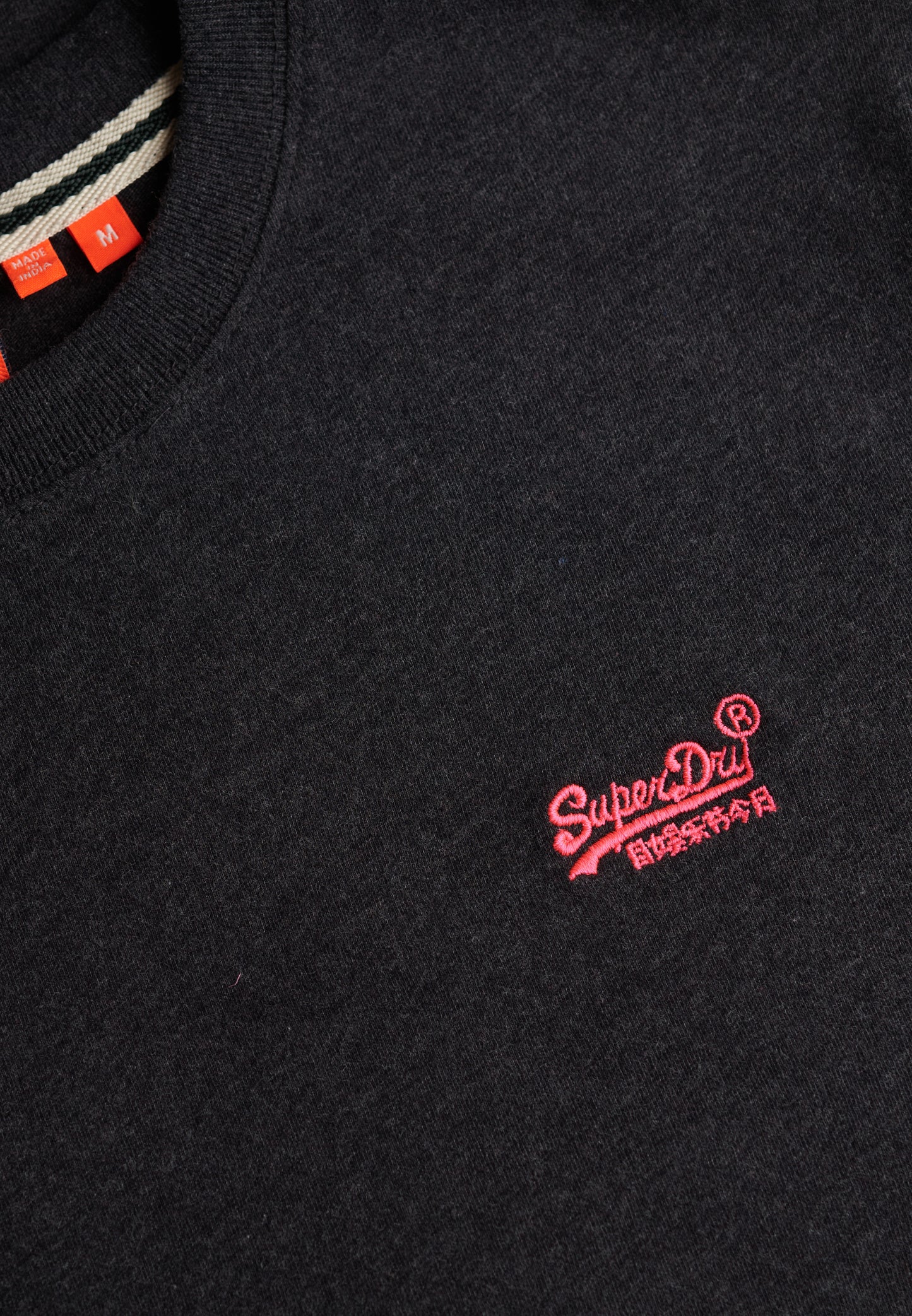 Essential T-Shirt aus Bio-Baumwolle mit Logo