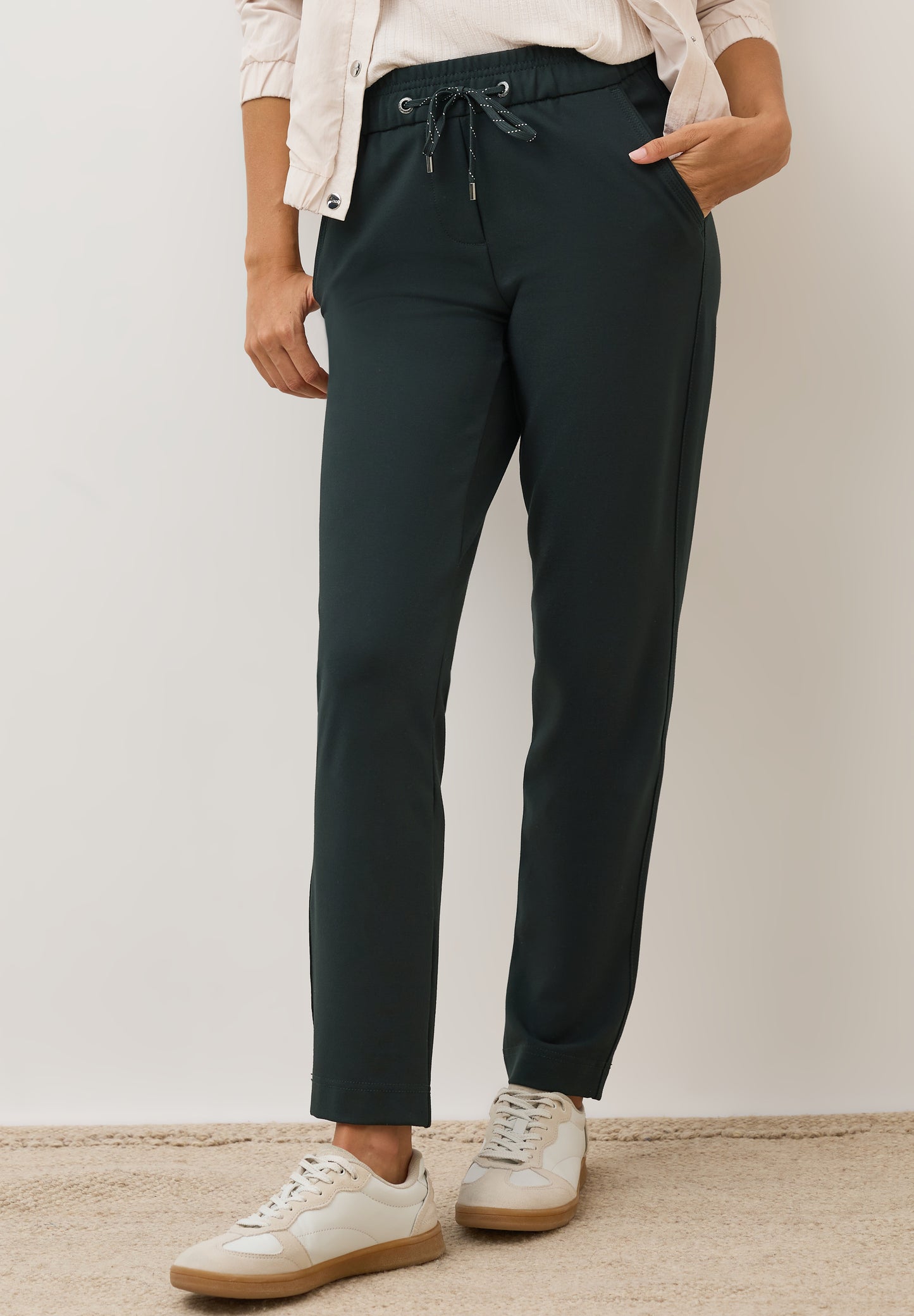 Casual Fit Hose