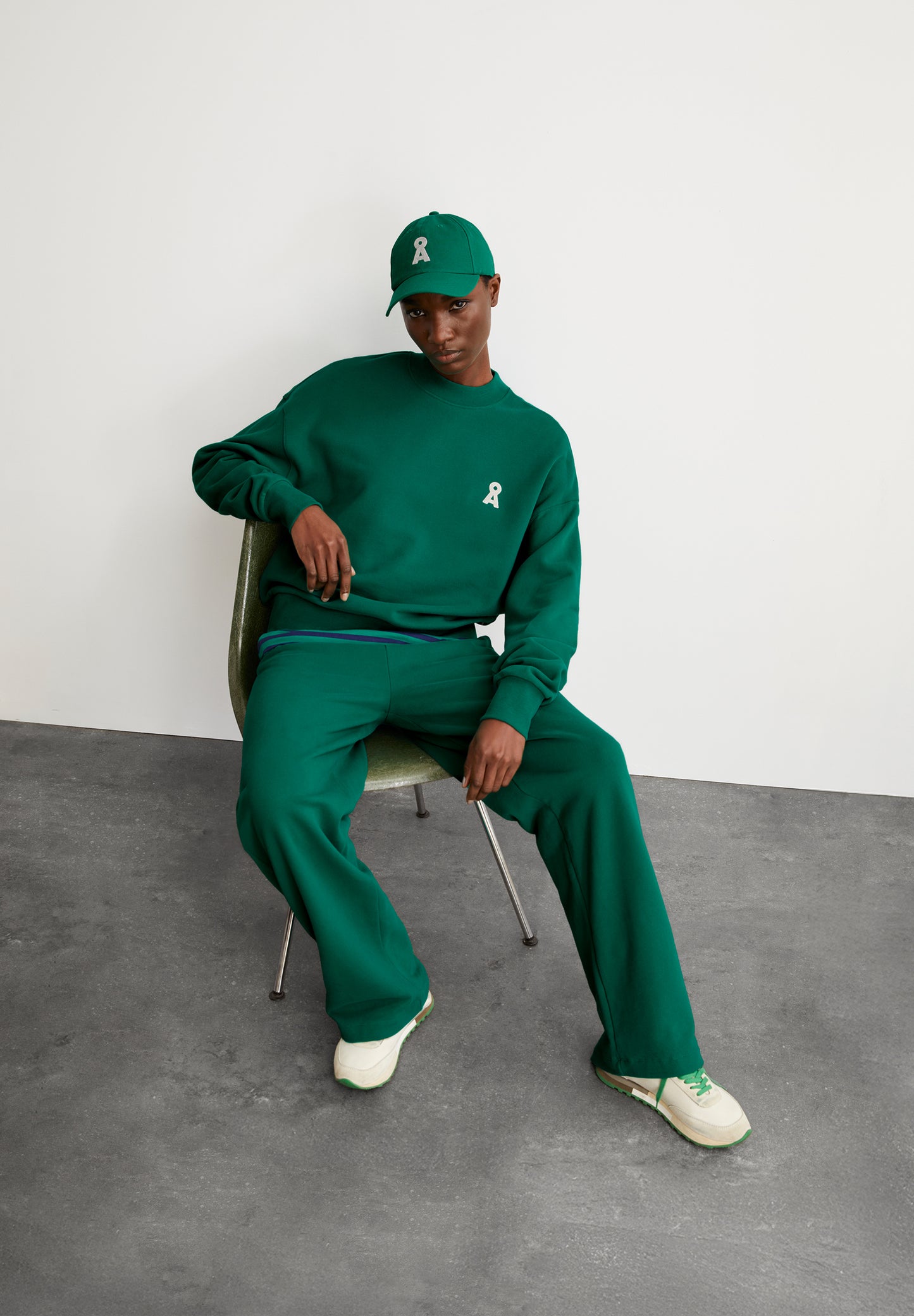 ICONIC Å ALIZAA SWEAT