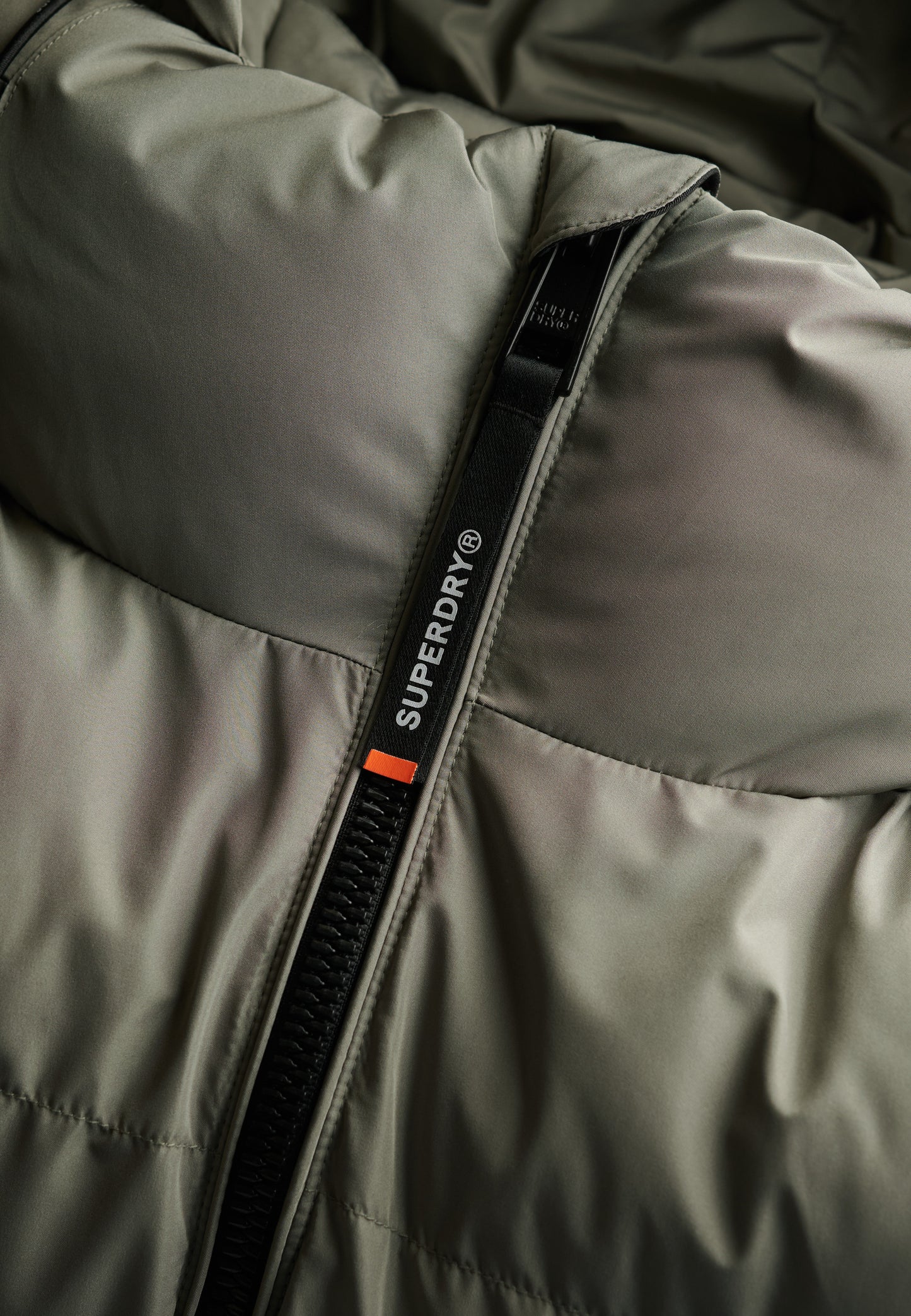 Sports Steppjacke mit Kapuze