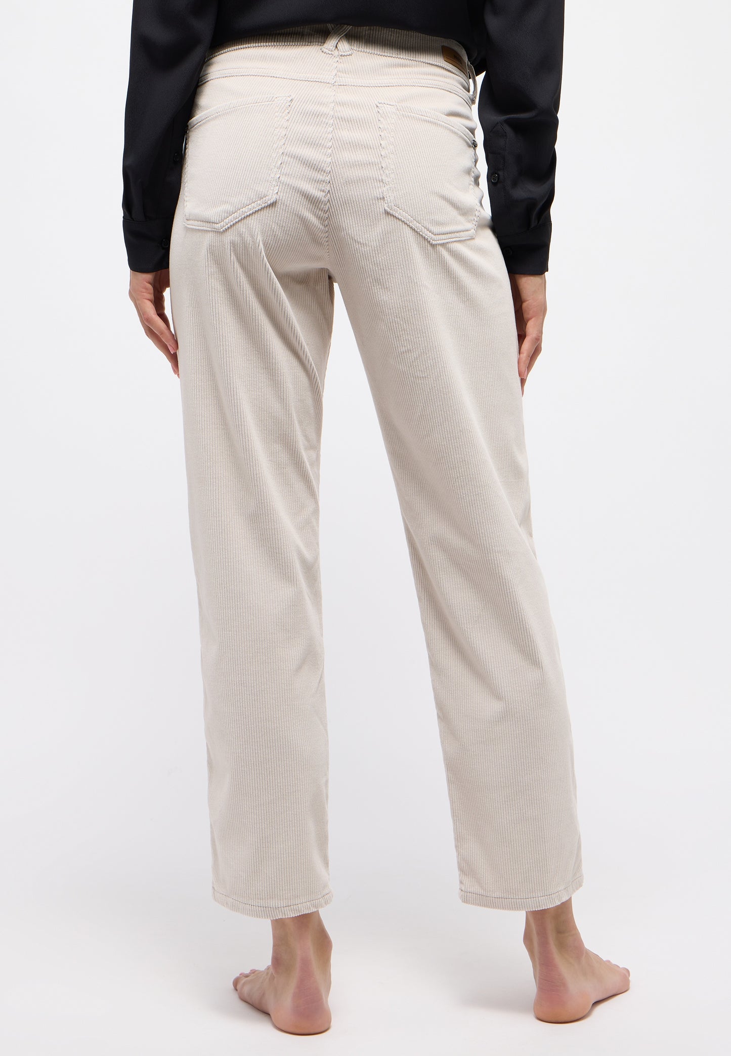 5648100-489 DARLEEN CROP