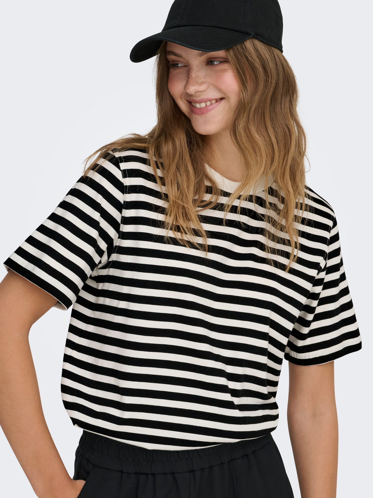 ONLLIVINA S/S STRIPE TEE JRS NOOS