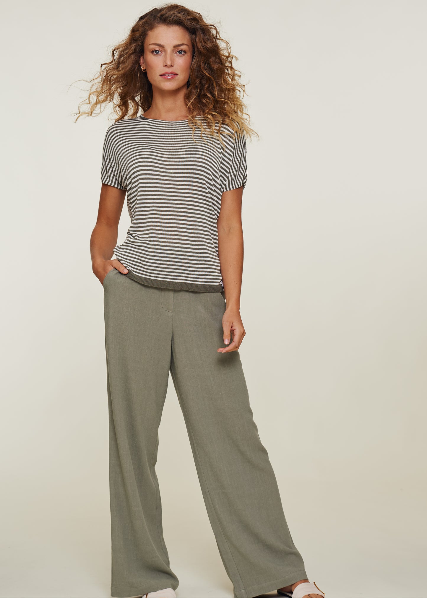 Simple T-Shirt 1/2 F83312 Egret/Khaki