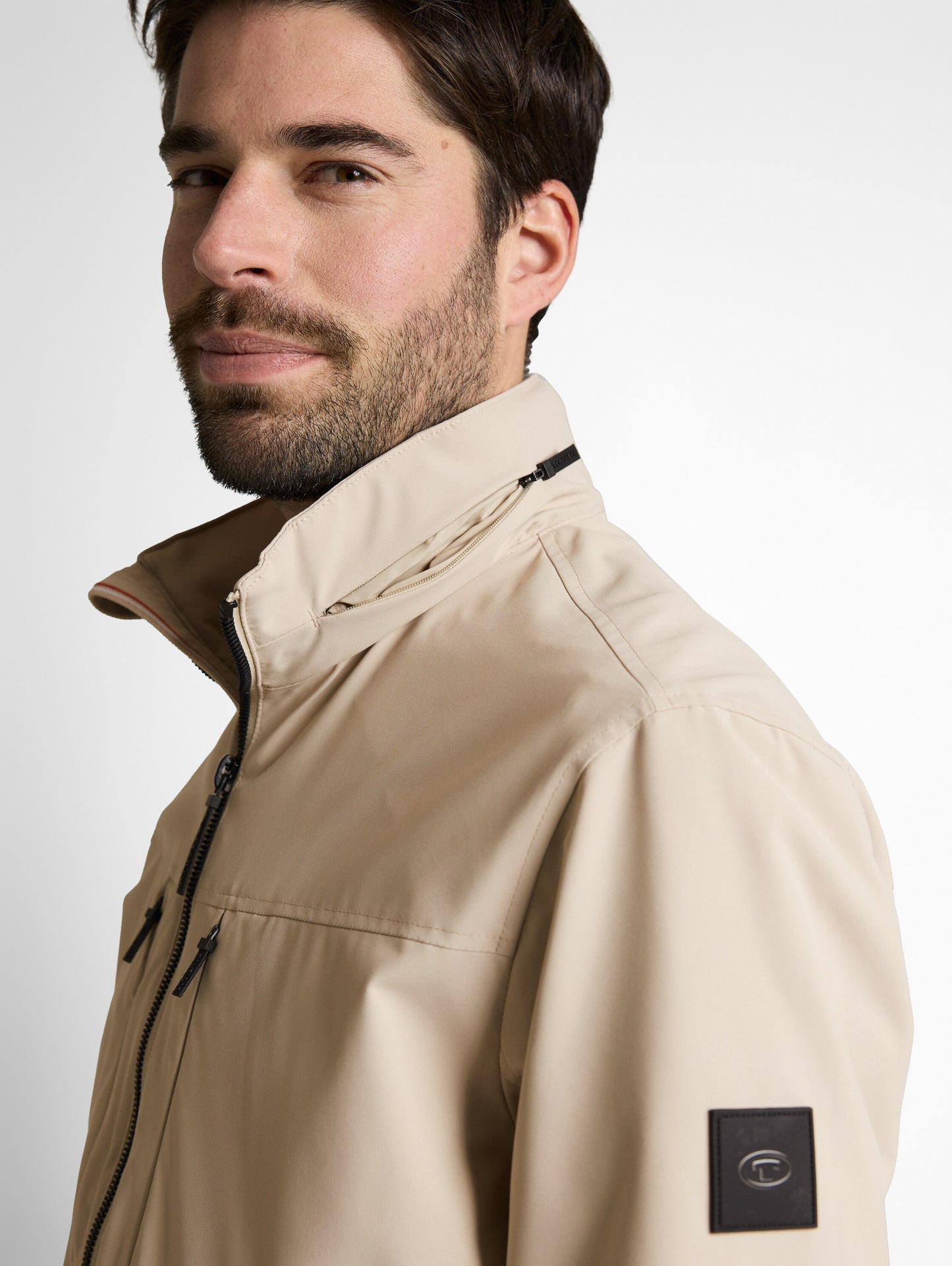 Blouson Jacke mit verstaubarer Kapuze