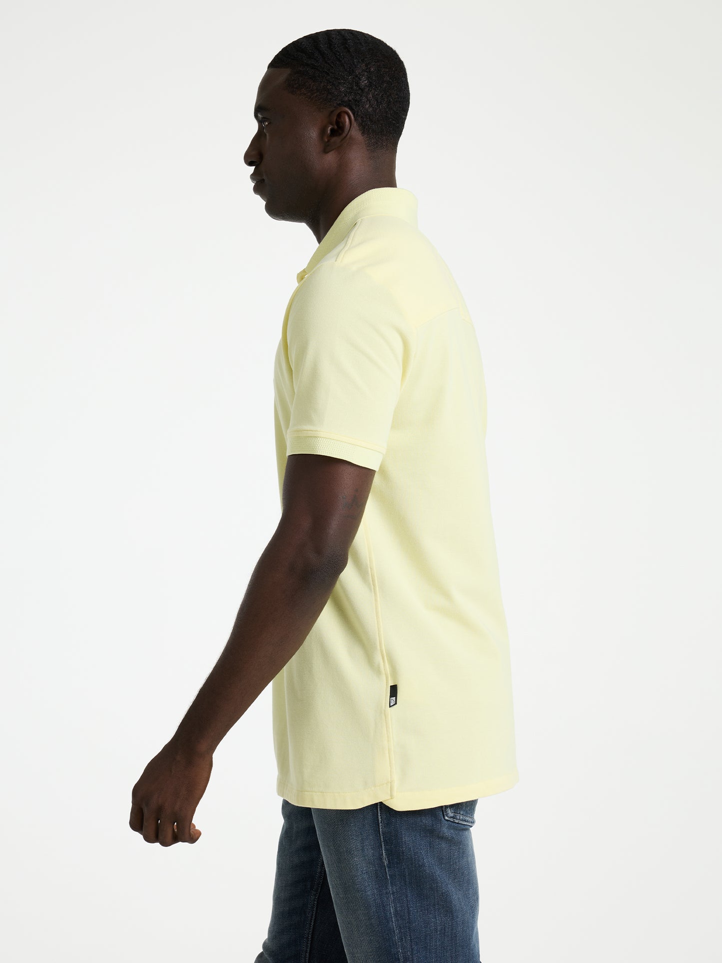 NAEL, YELLOW