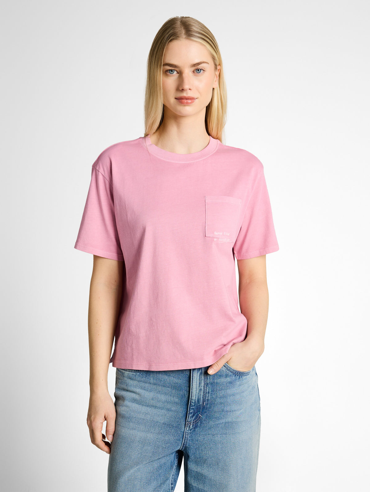 Boxy Fit T-Shirt mit Brusttasche