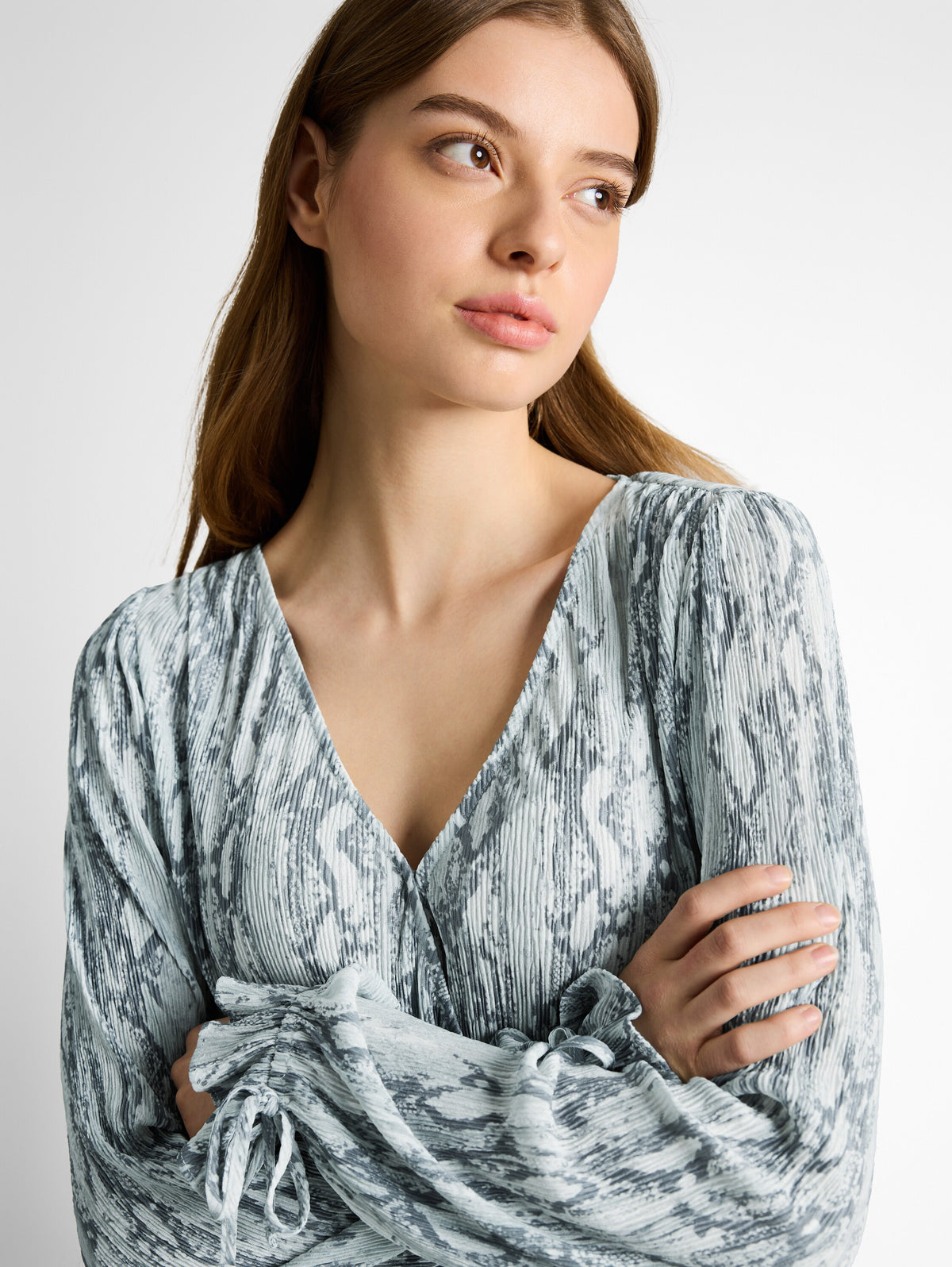 Crinkle Wickelbluse mit Schlangenprint