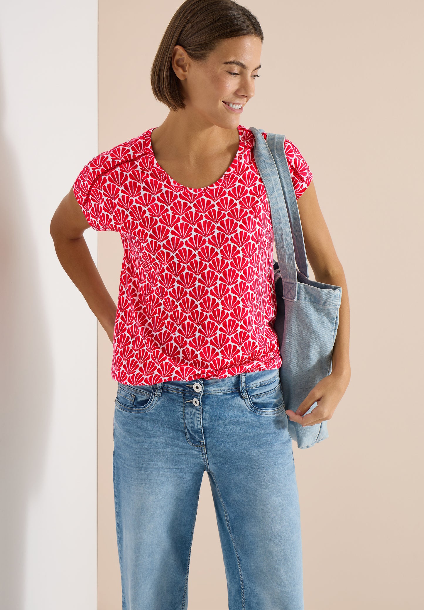 Kurzarm Shirt mit Spitzendetail