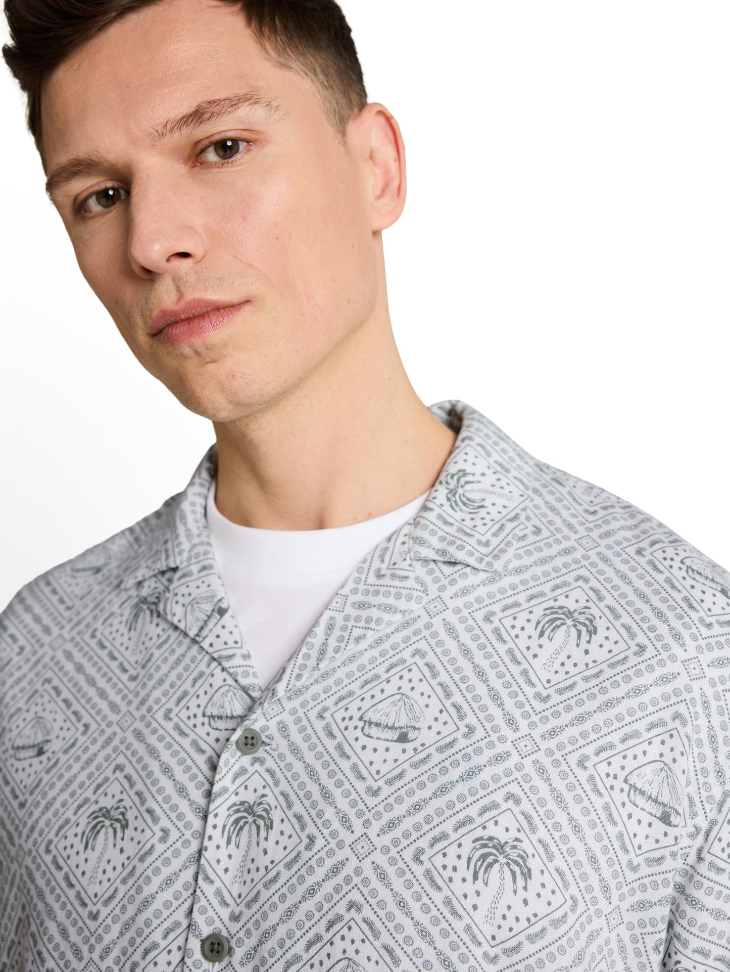 Relaxed Fit Resort Hemd mit Leinenanteil