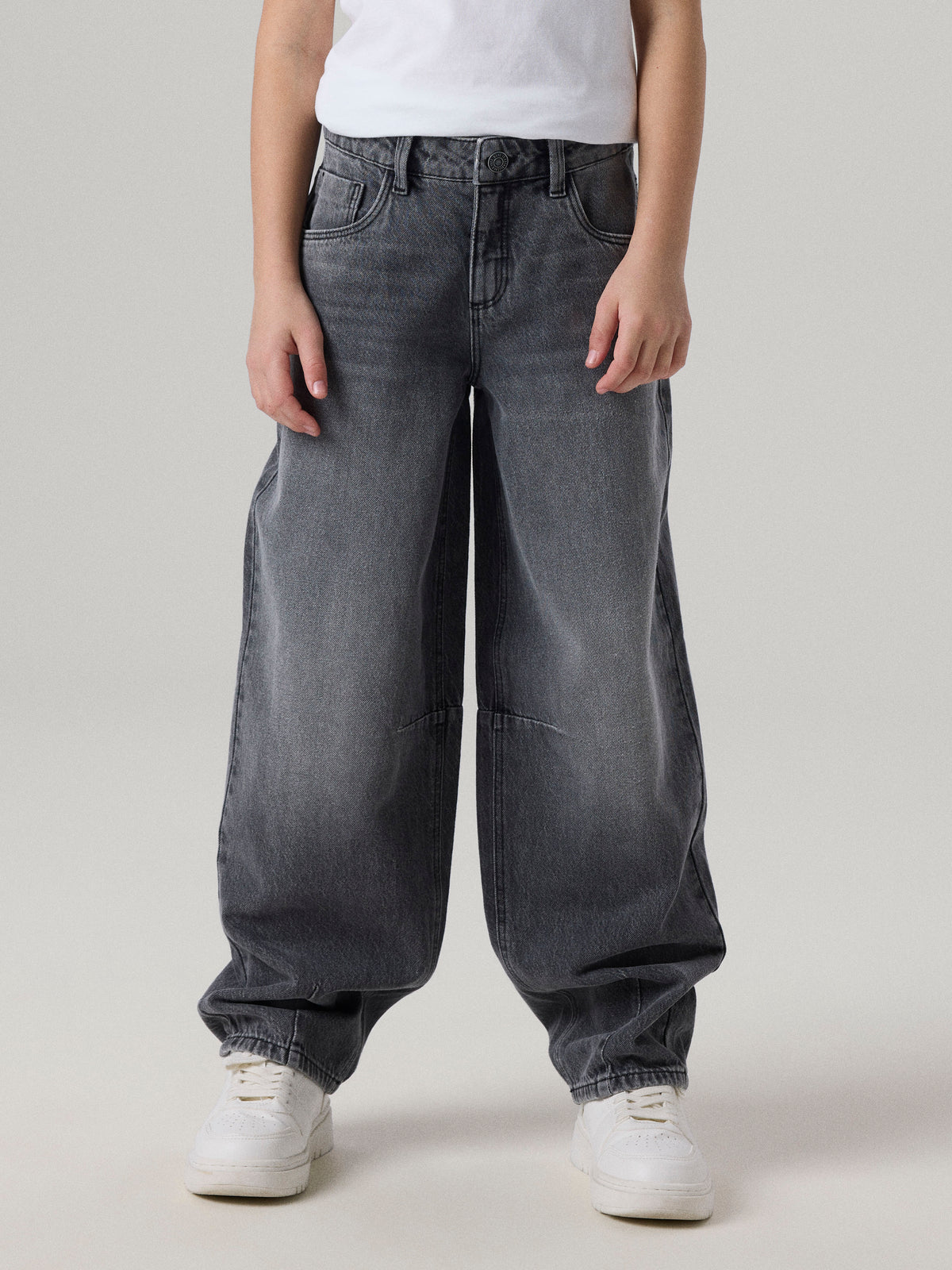 NKFBELLA BARREL JEANS 2113-RM NOOS