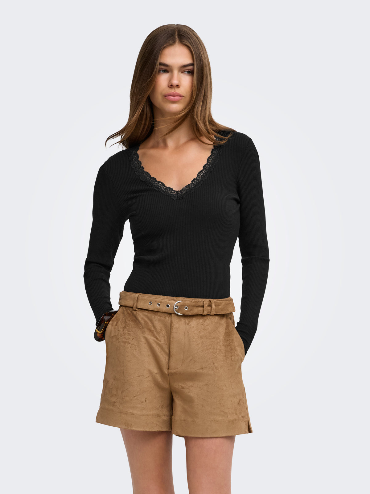 ONLSARA SHARAI L/S V-NECK TOP JRS NOOS