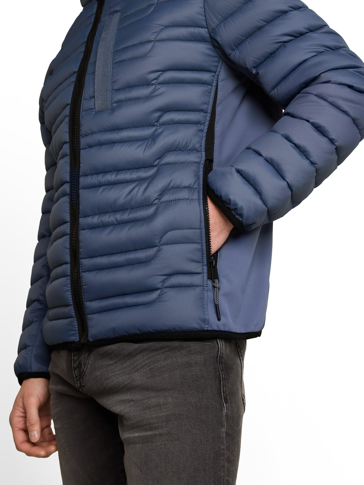 Lightweight Hybrid Steppjacke mit Stehkragen