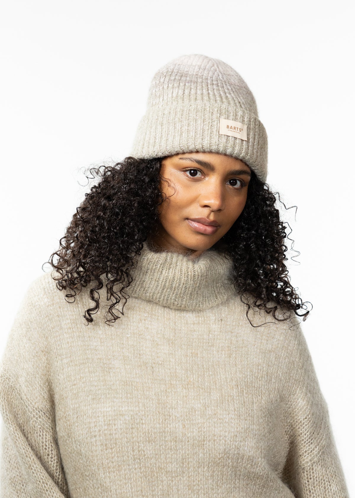Elspet Beanie, pale army