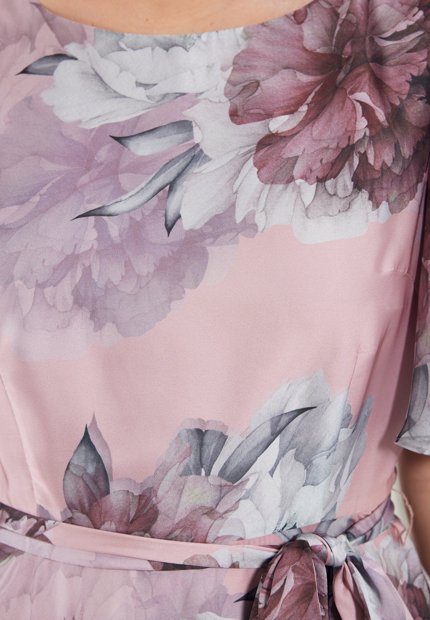 Midikleid aus bedrucktem Satin