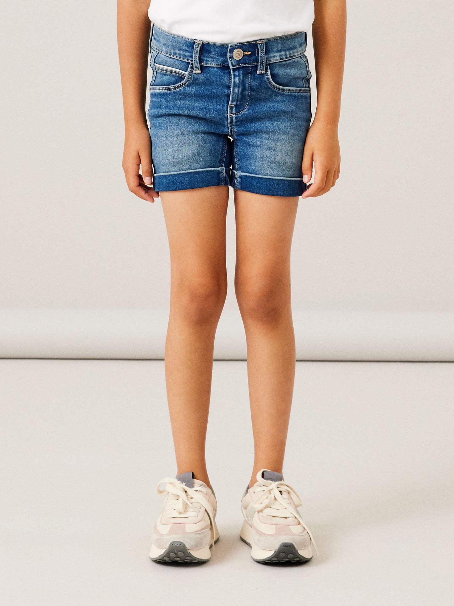 NKFSALLI SLIM DNM SHORTS 6470-TX NOOS