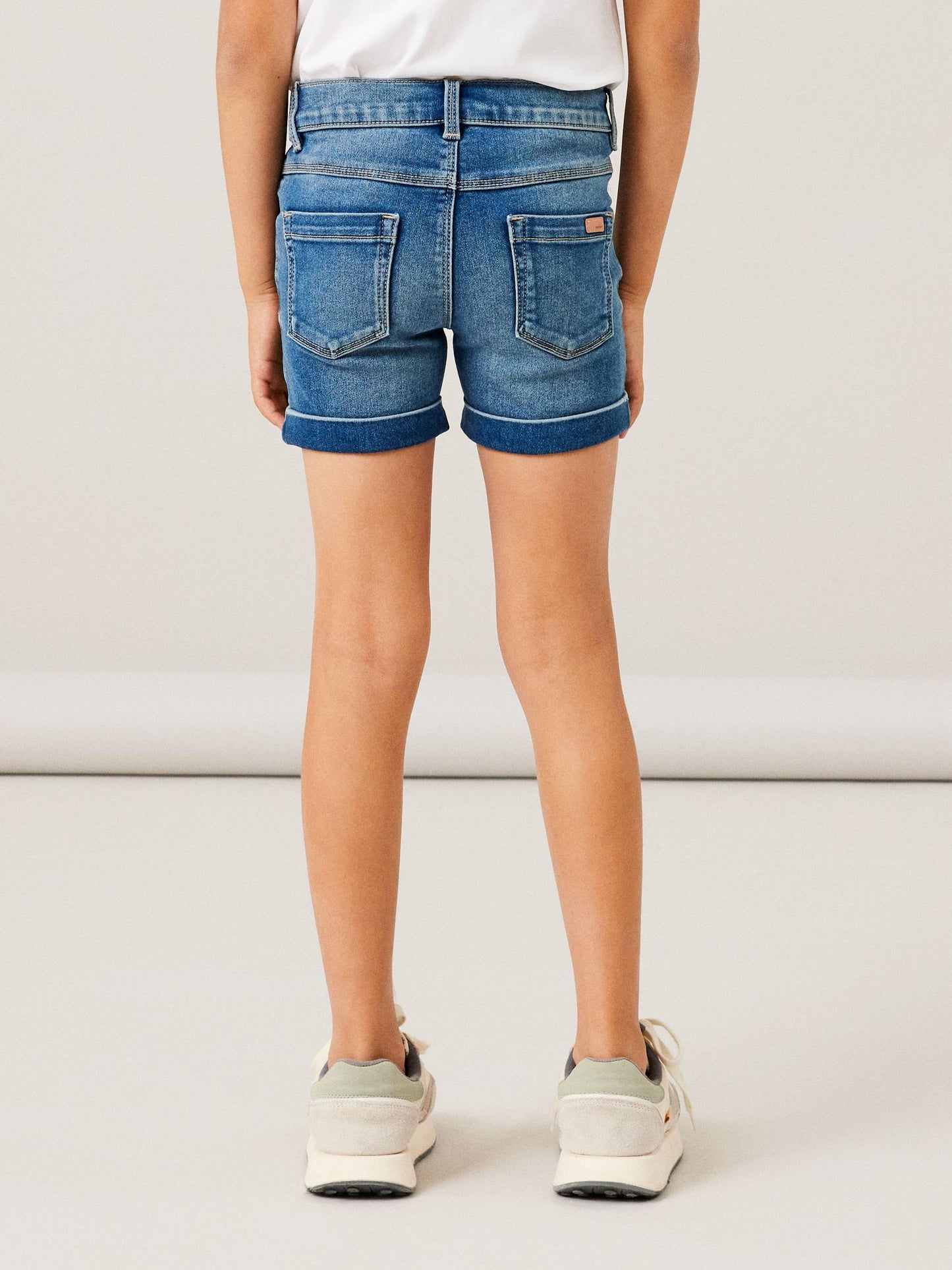 NKFSALLI SLIM DNM SHORTS 6470-TX NOOS