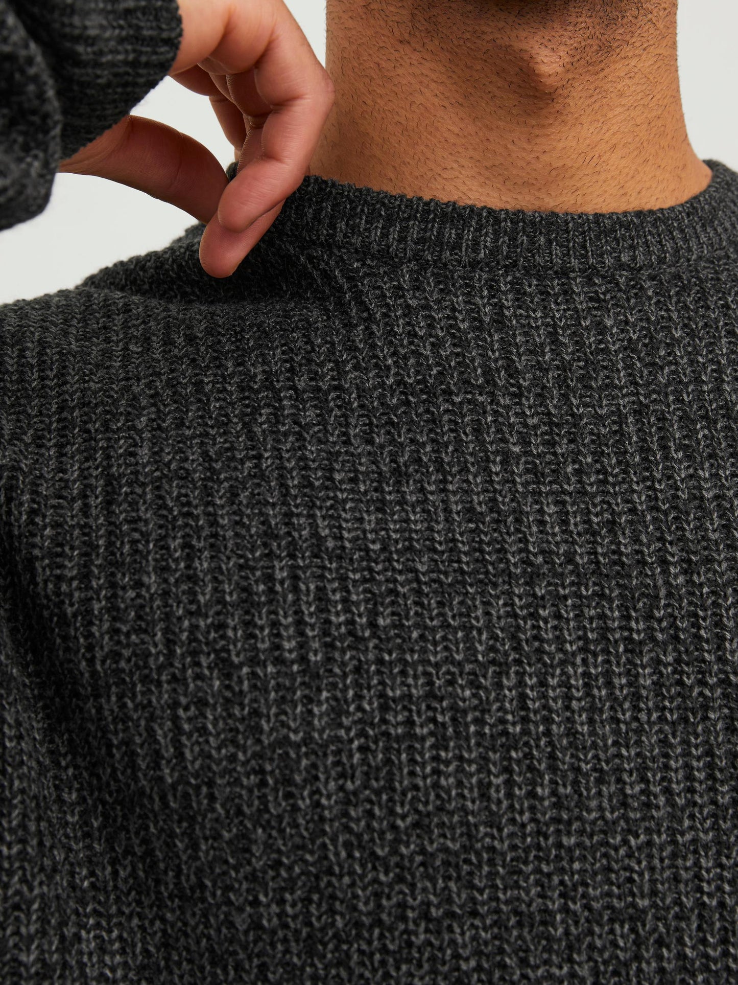 JCOTWIST STRIPED KNIT CREW NECK