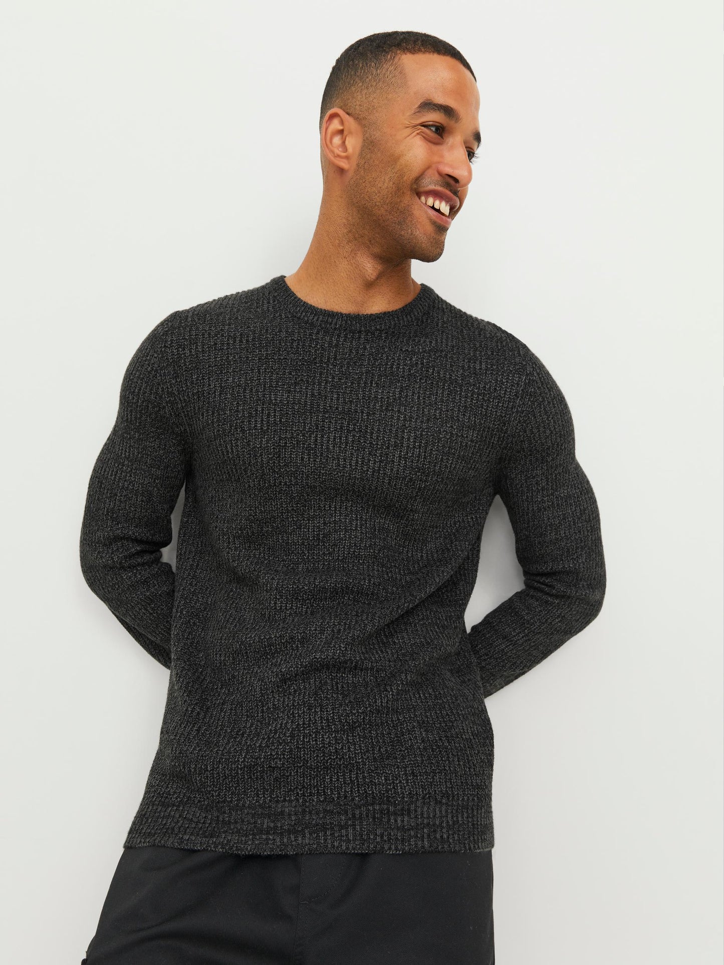 JCOTWIST STRIPED KNIT CREW NECK