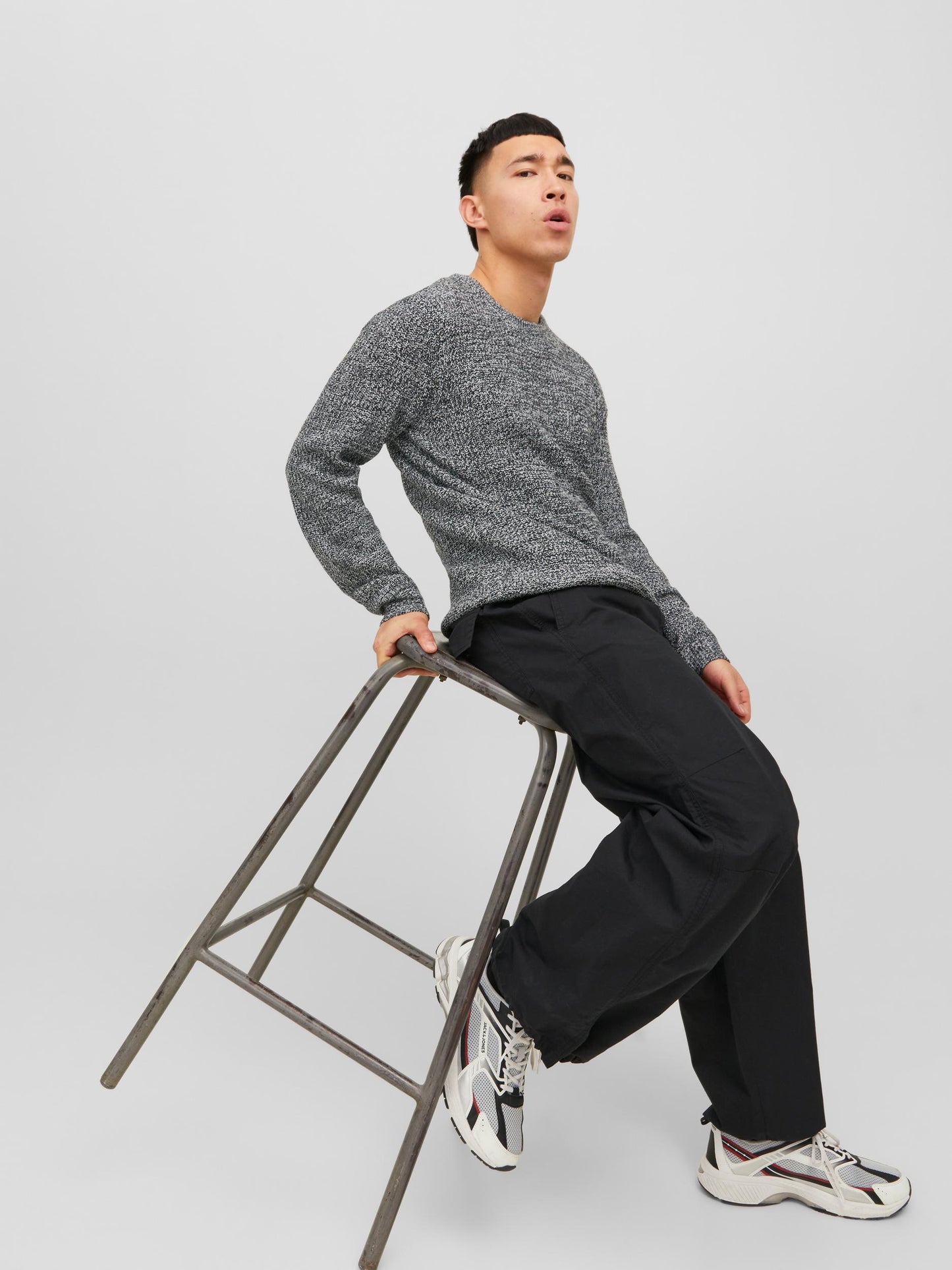 JCOTWIST STRIPED KNIT CREW NECK
