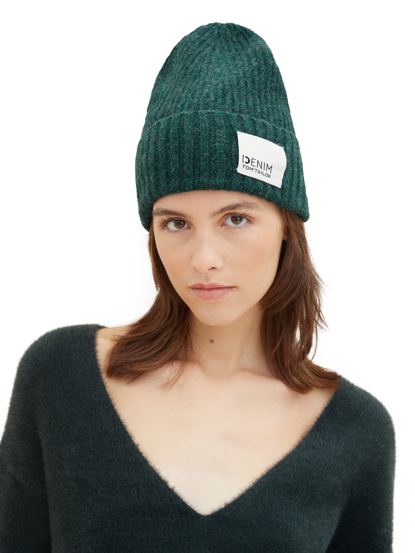 Beanie mit Logo Badge