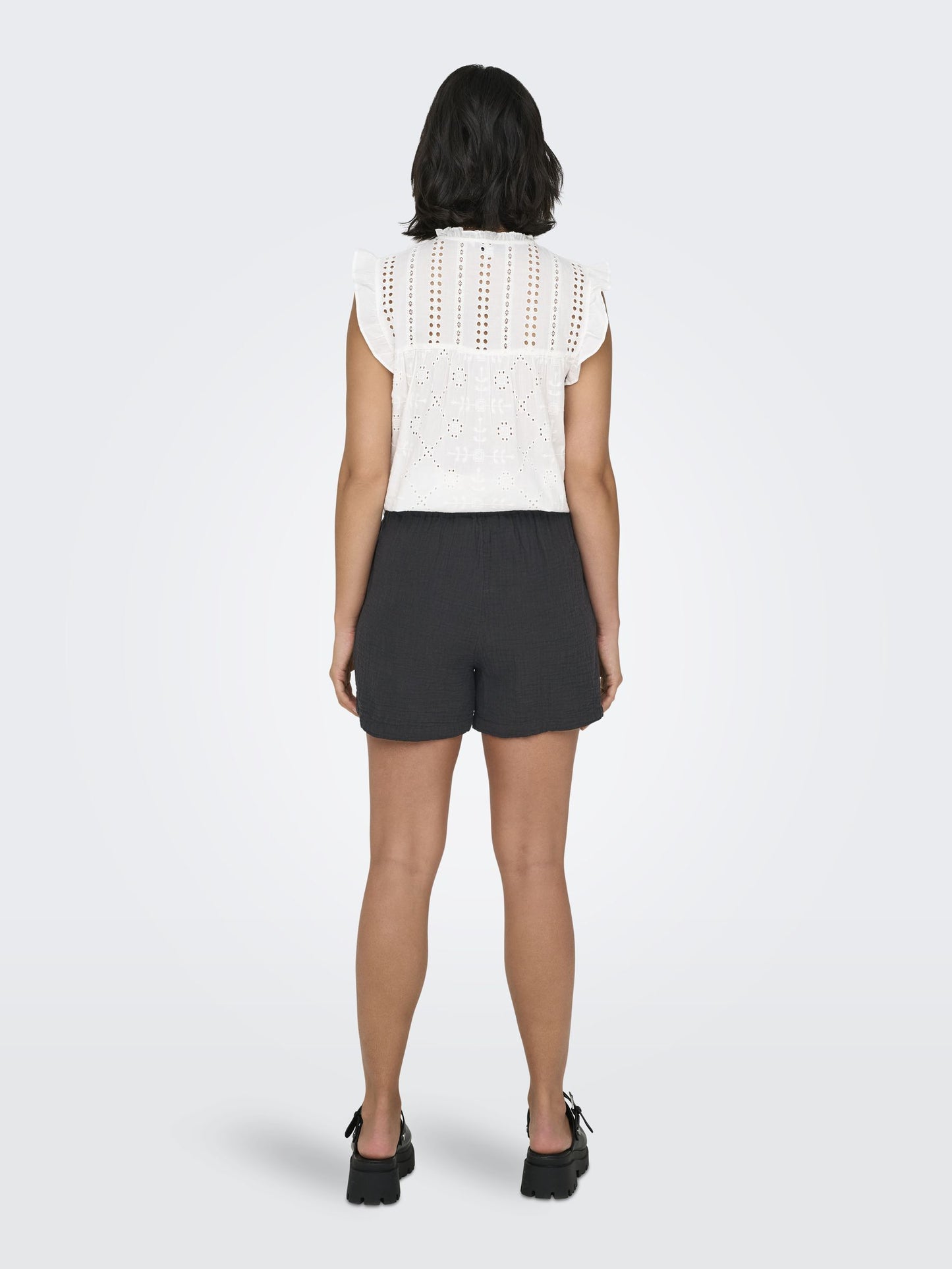 ONLTHYRA SHORTS NOOS WVN
