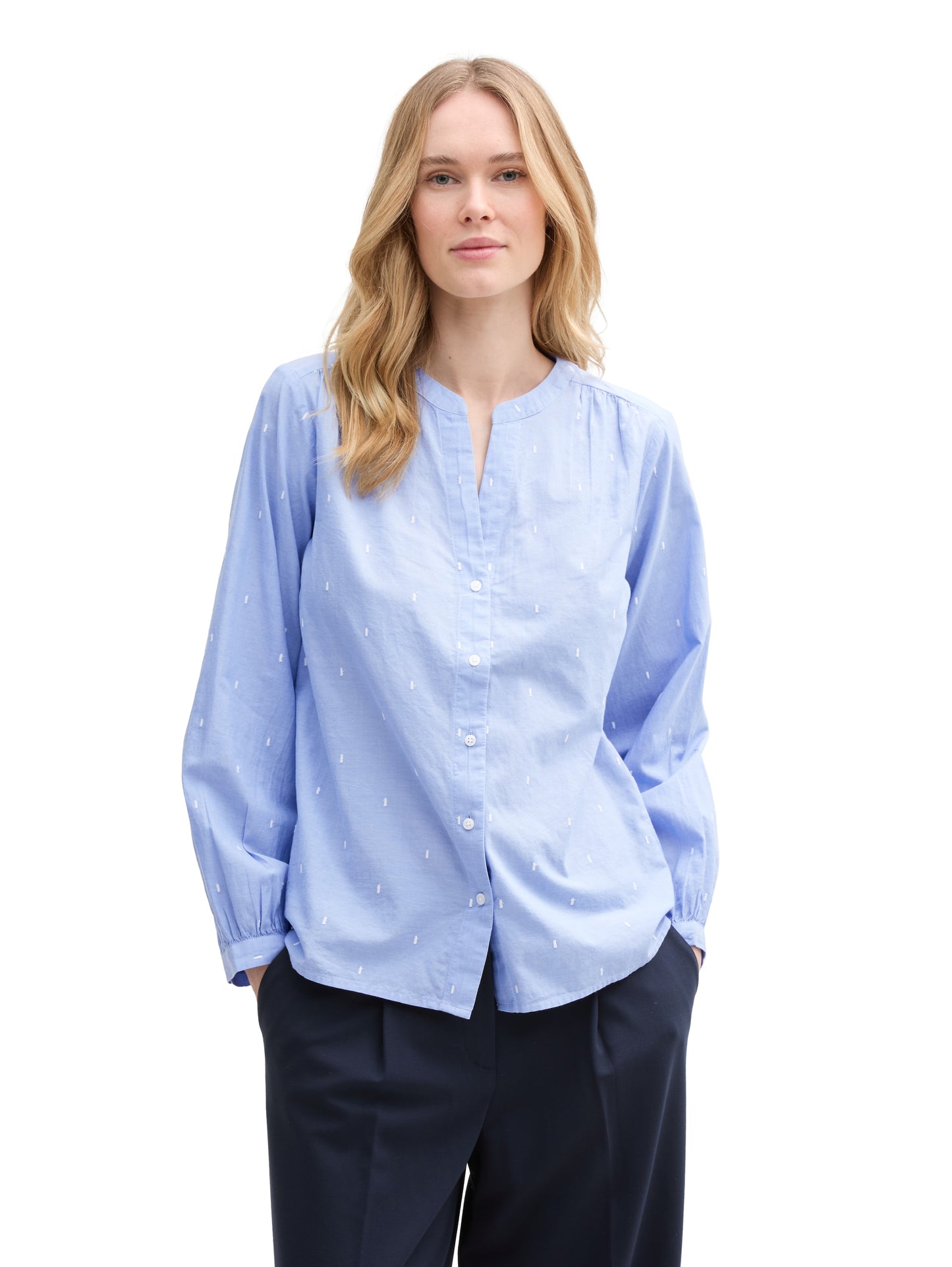 Bluse mit Stickereien