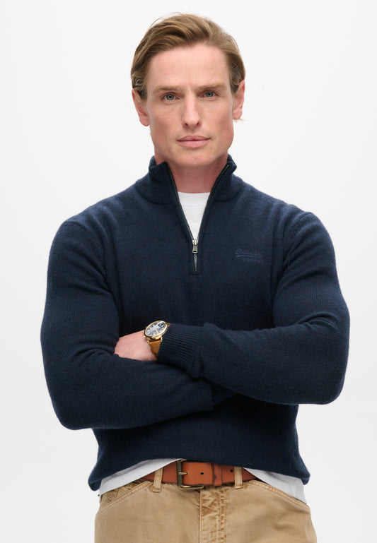 Essential Strickpullover mit Halbreißverschluss und Stickerei