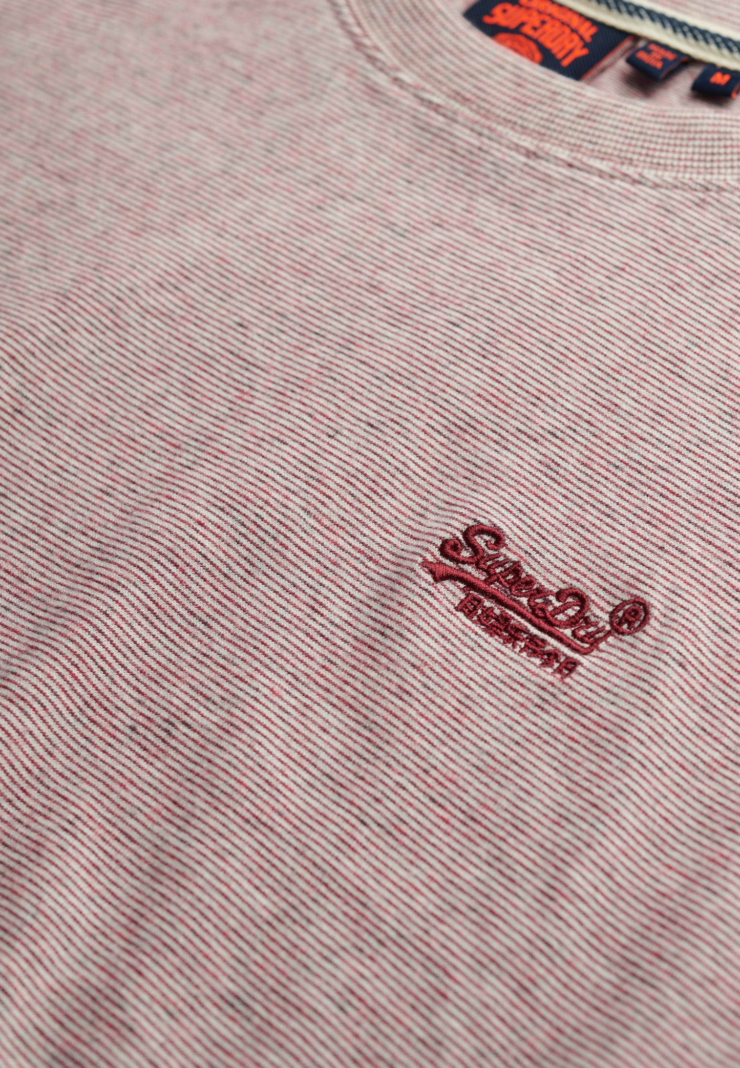 Essential T-Shirt aus Bio-Baumwolle mit Logo