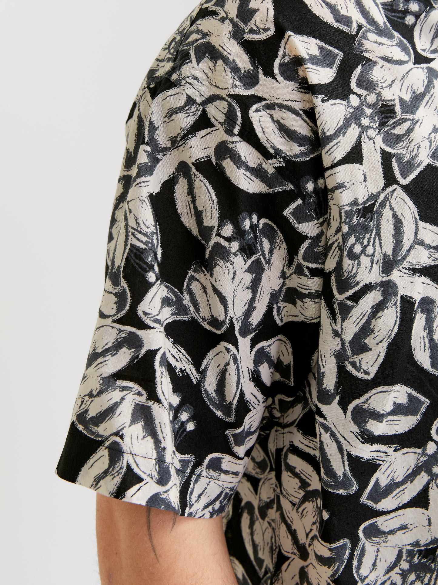 JORJOSHUA SPLIT AOP SHIRT SS LN