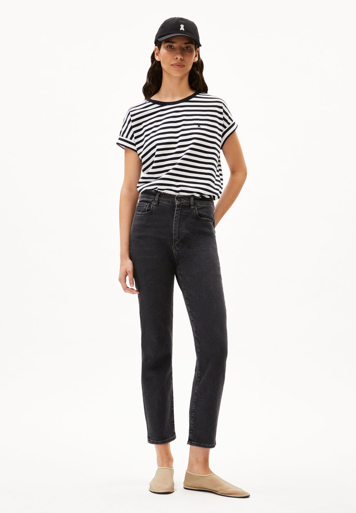 IDAARA STRIPE T-SHIRT