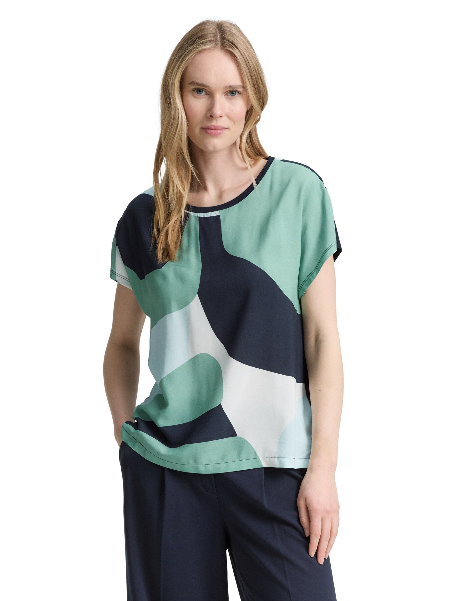 T-Shirt im Material-Mix