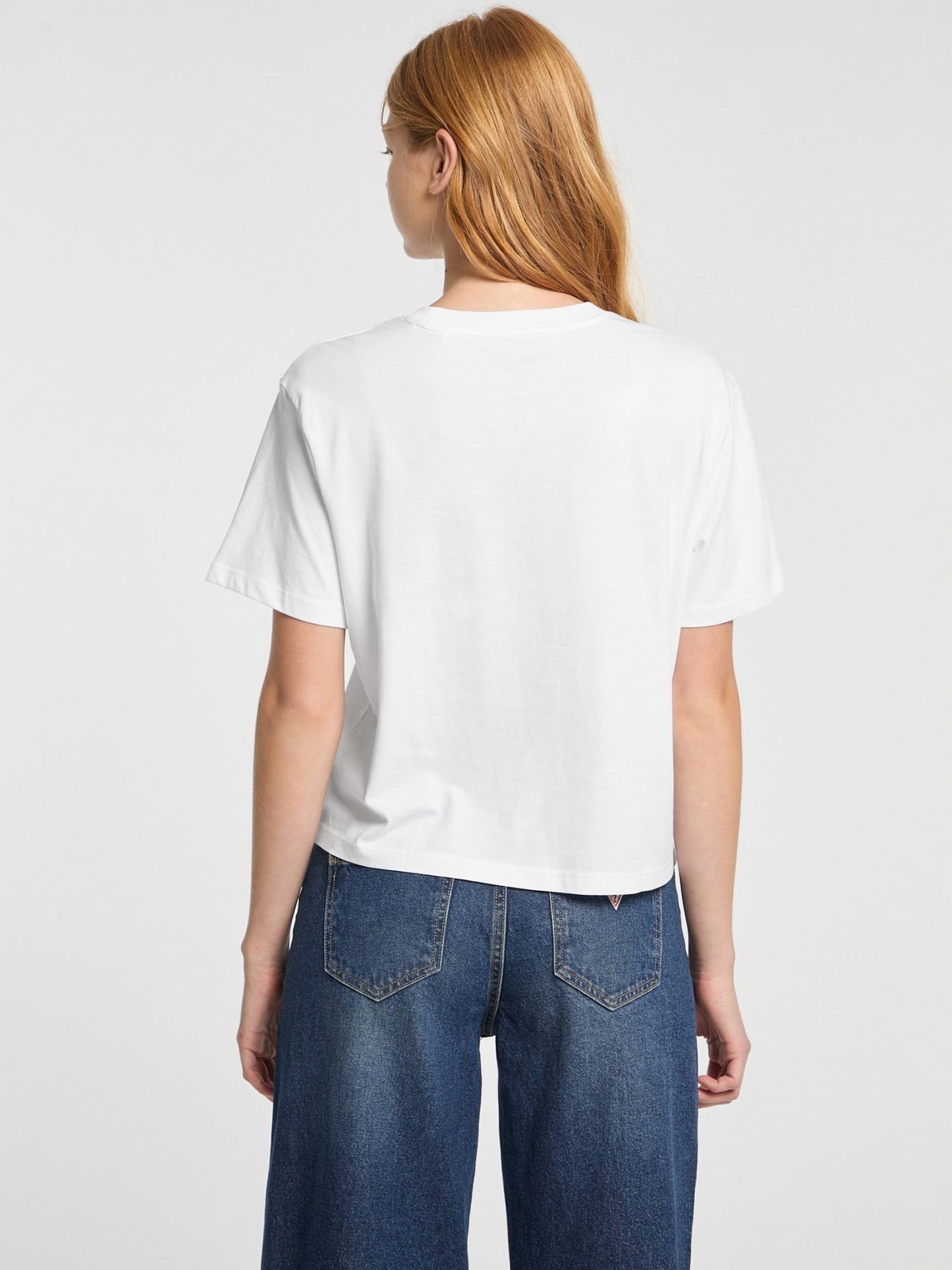 GJ SS CN BOXY EMBRO LOGO TEE