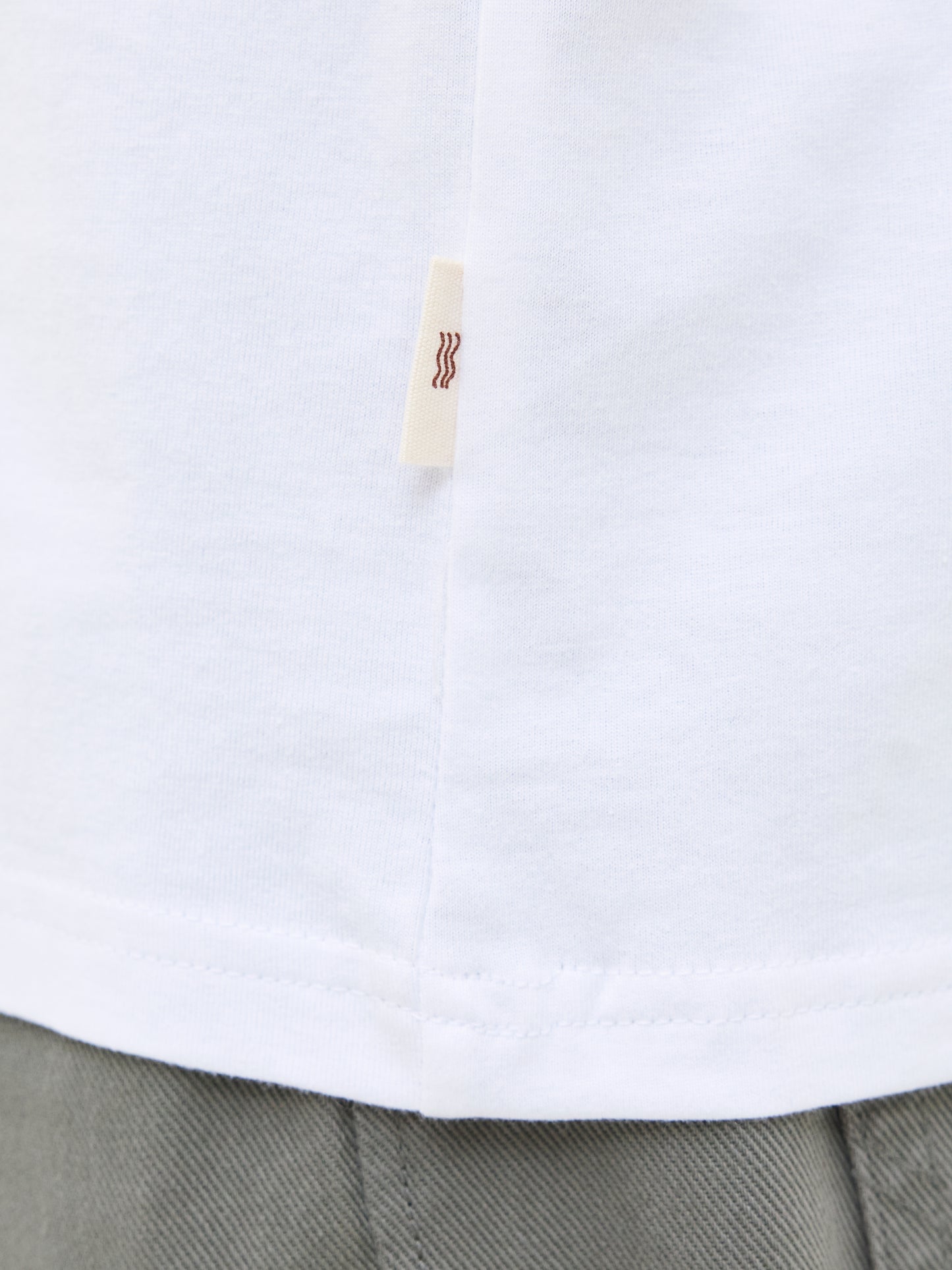JORTAVIRA BRANDING TEE SS CREW NECK