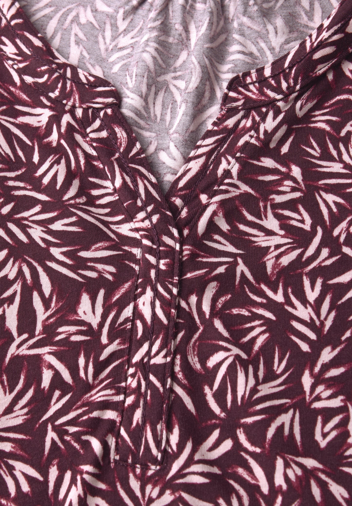 Shirt mit Minimal Print