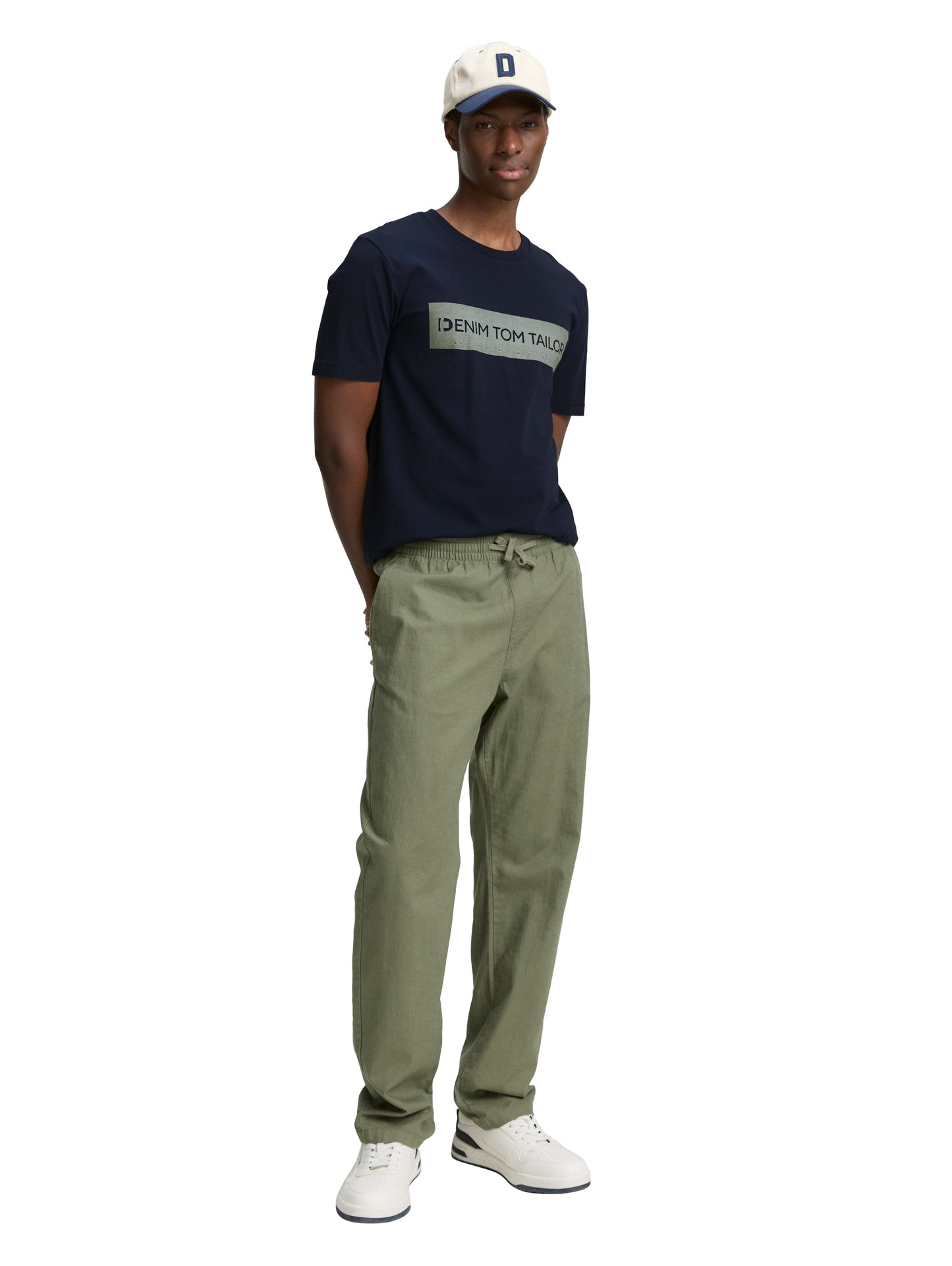 Basic T-Shirt mit Logo-Print