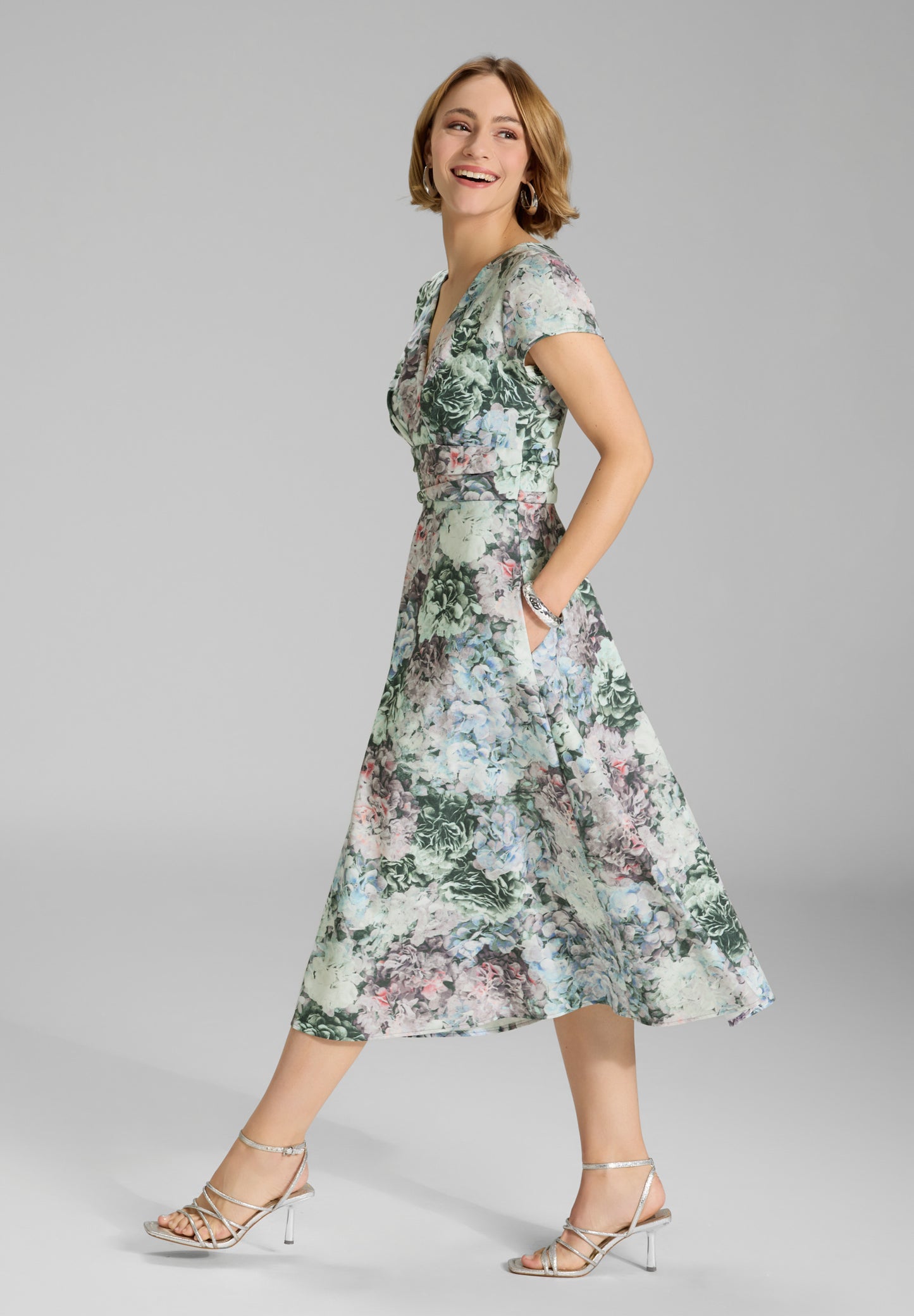 Cocktailkleid aus floral bedrucktem Scuba