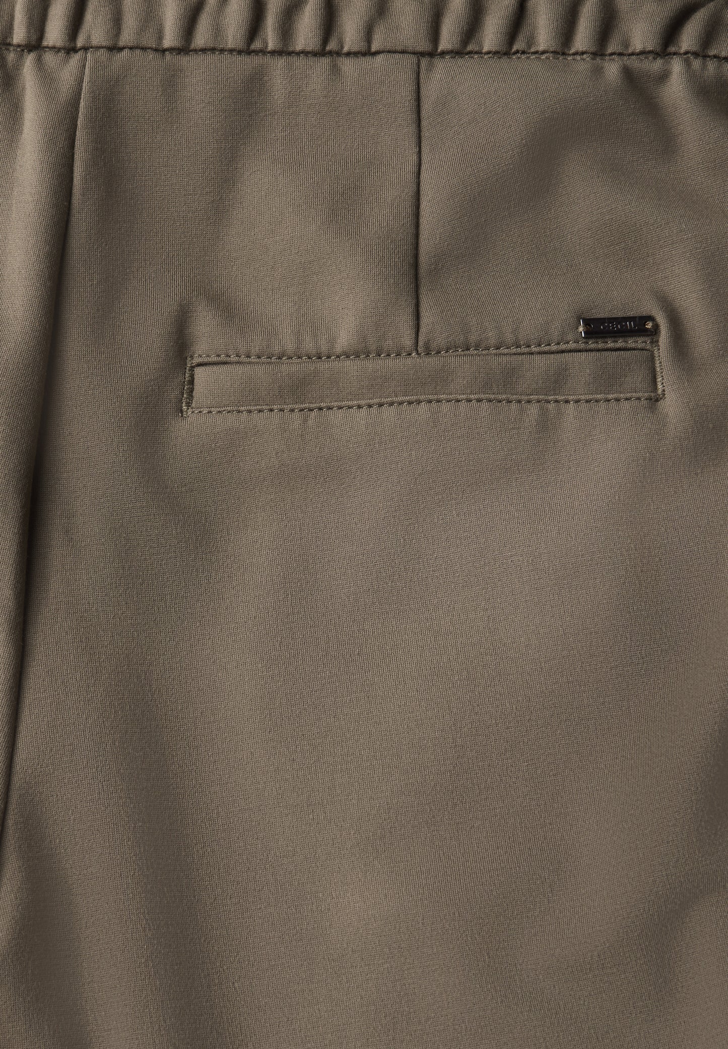 Casual Fit Hose