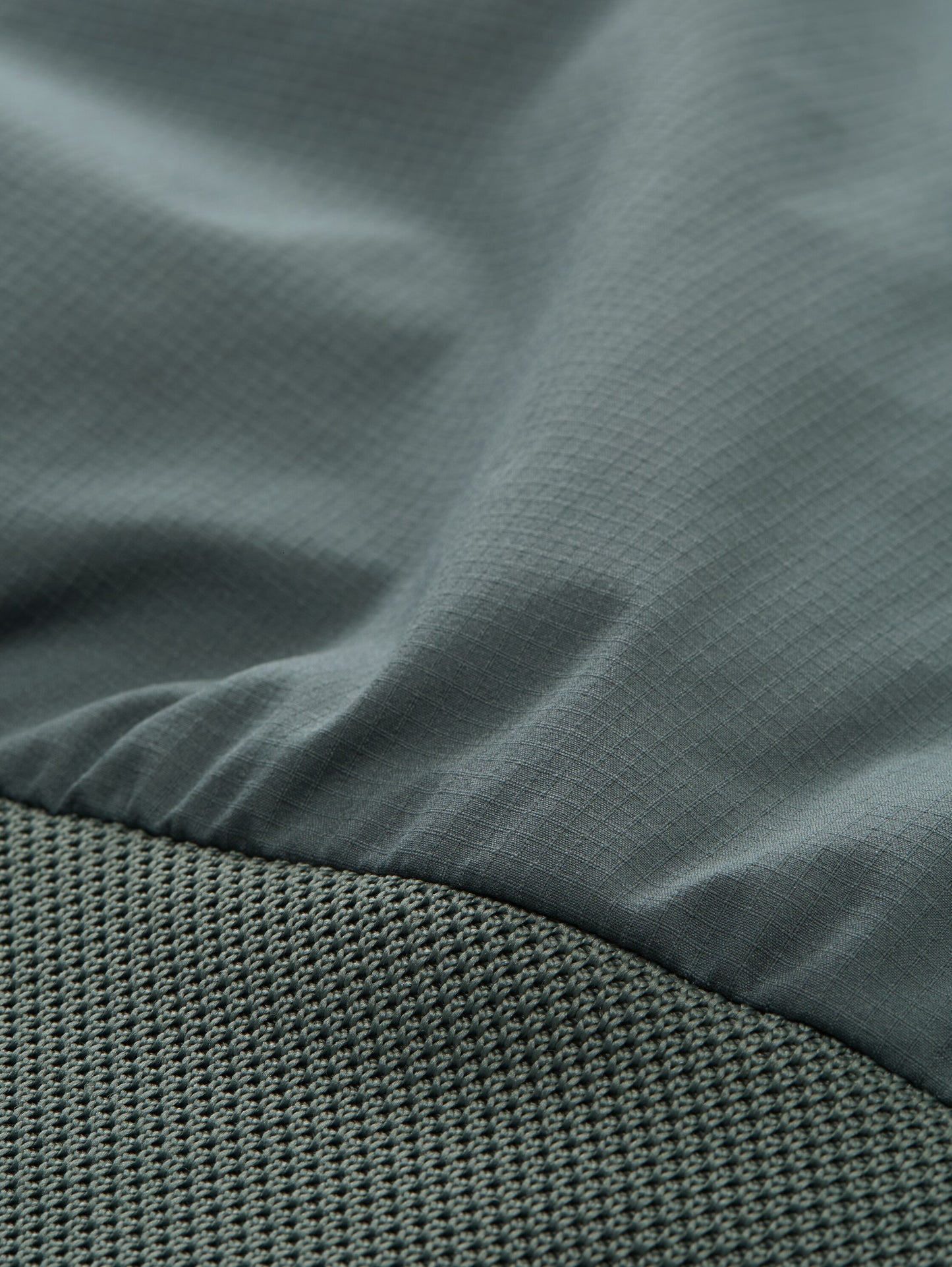 Blouson Jacke mit verstaubarer Kapuze