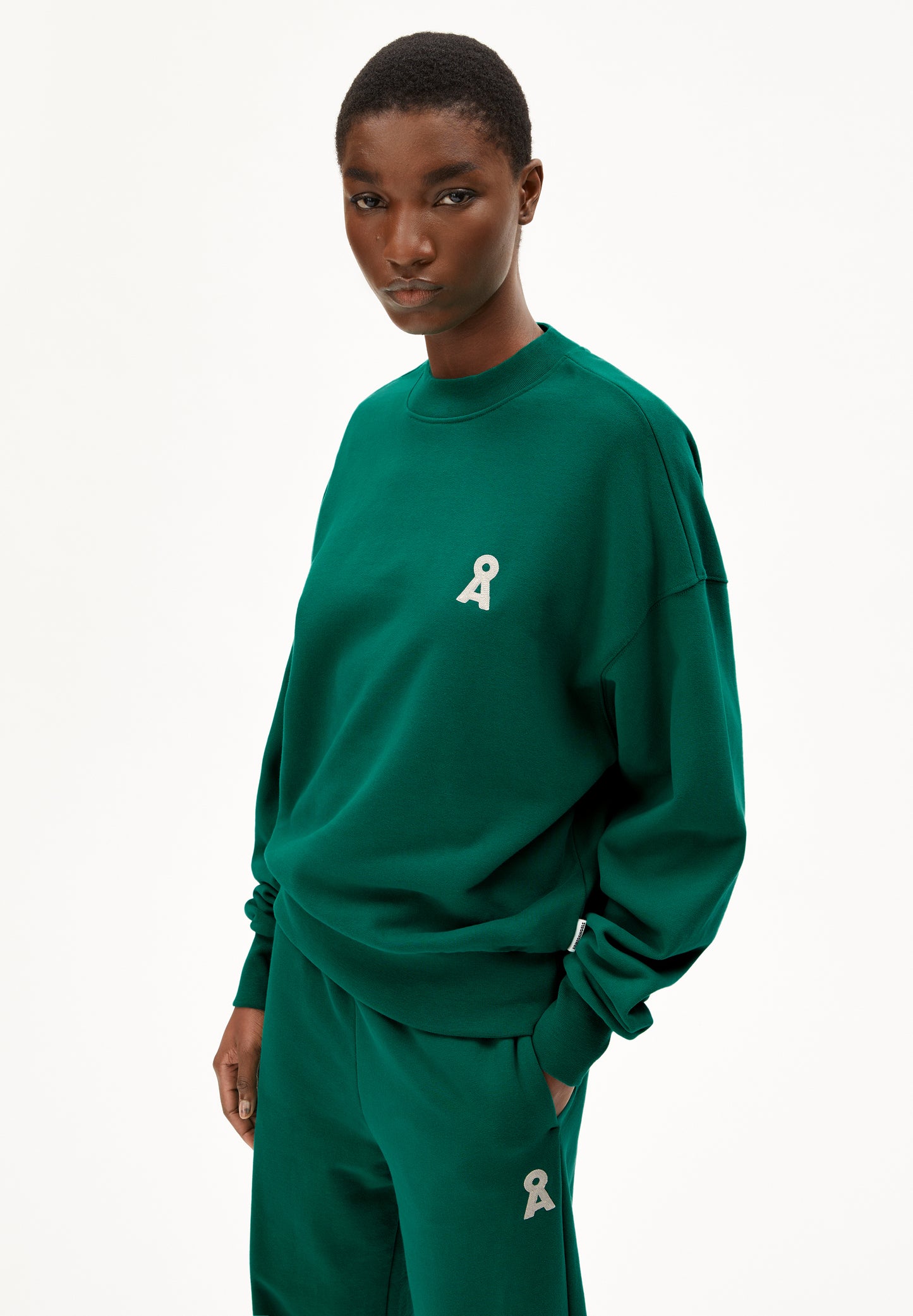 ICONIC Å ALIZAA SWEAT